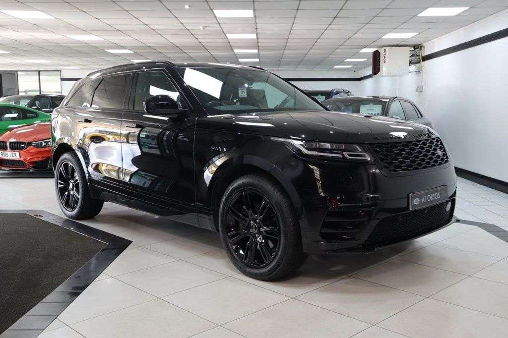 A 2022 LAND ROVER RANGE ROVER VELAR 2.0 D200 MHEV Edition SUV 5dr Diesel Auto 4WD Euro 6 (s/s) (204 ps) 1 OWNER A 2022 LAND ROVER RANGE ROVER VELAR 2.0 D200 MHEV Edition SUV 5dr Diesel Auto 4WD Euro 6 (s/s) (204 ps) 1 OWNER