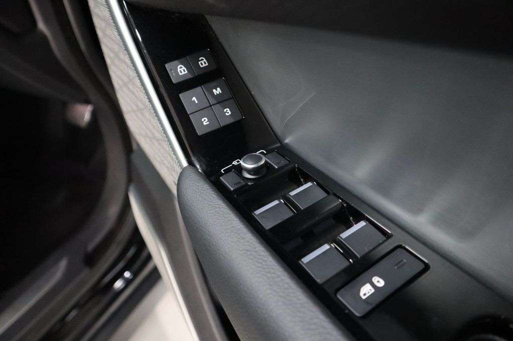 2022 LAND ROVER RANGE ROVER VELAR 2022 LAND ROVER RANGE ROVER VELAR