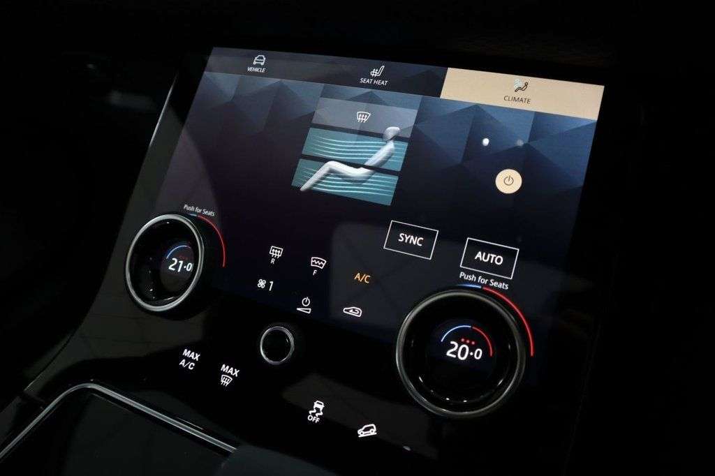 2022 LAND ROVER RANGE ROVER VELAR 2022 LAND ROVER RANGE ROVER VELAR