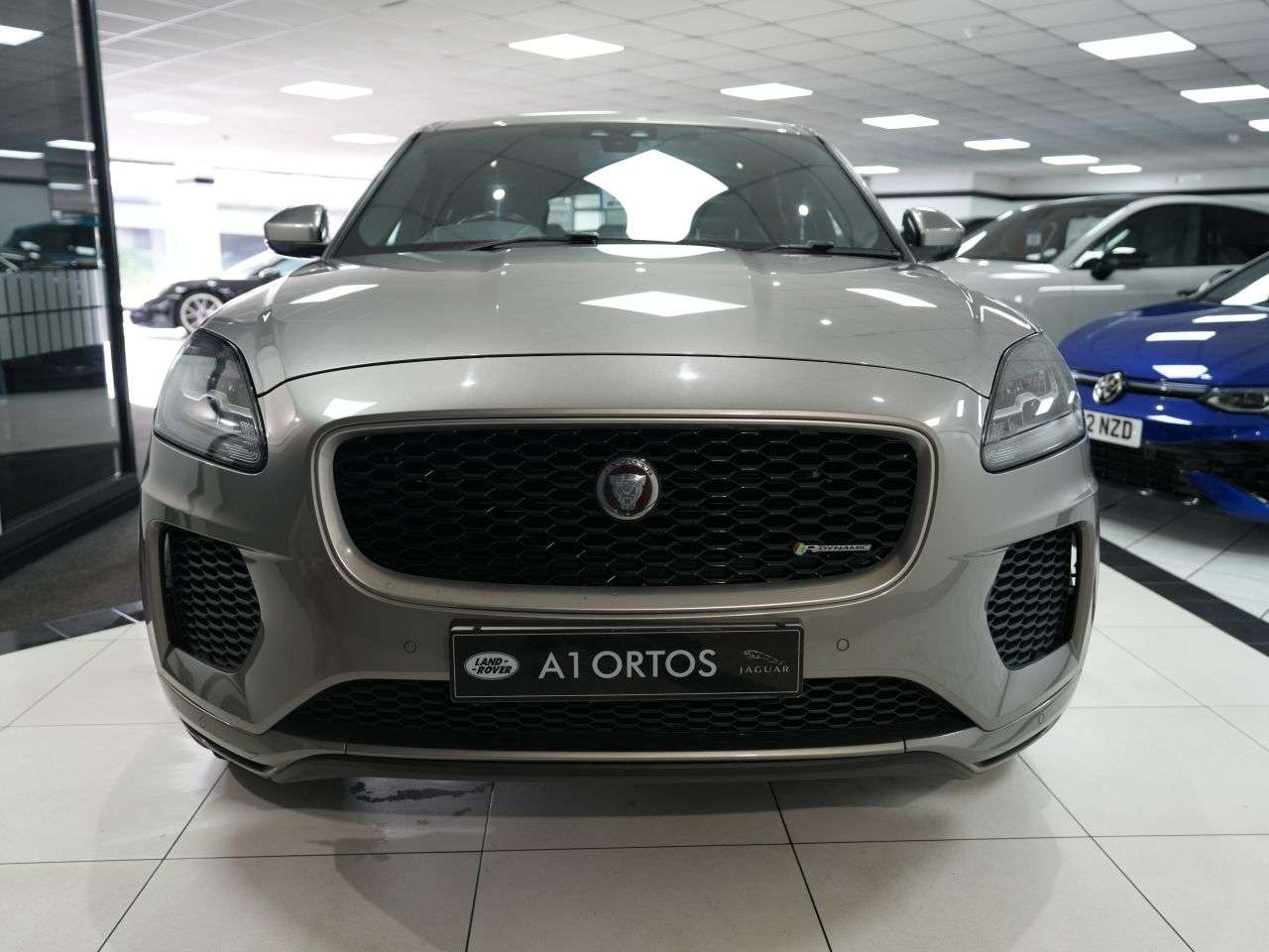 A 2018 JAGUAR E-PACE 2.0 D180 R-Dynamic SE SUV 5dr Diesel Auto AWD Euro 6 (s/s) (180 ps) GENUINE A 2018 JAGUAR E-PACE 2.0 D180 R-Dynamic SE SUV 5dr Diesel Auto AWD Euro 6 (s/s) (180 ps) GENUINE