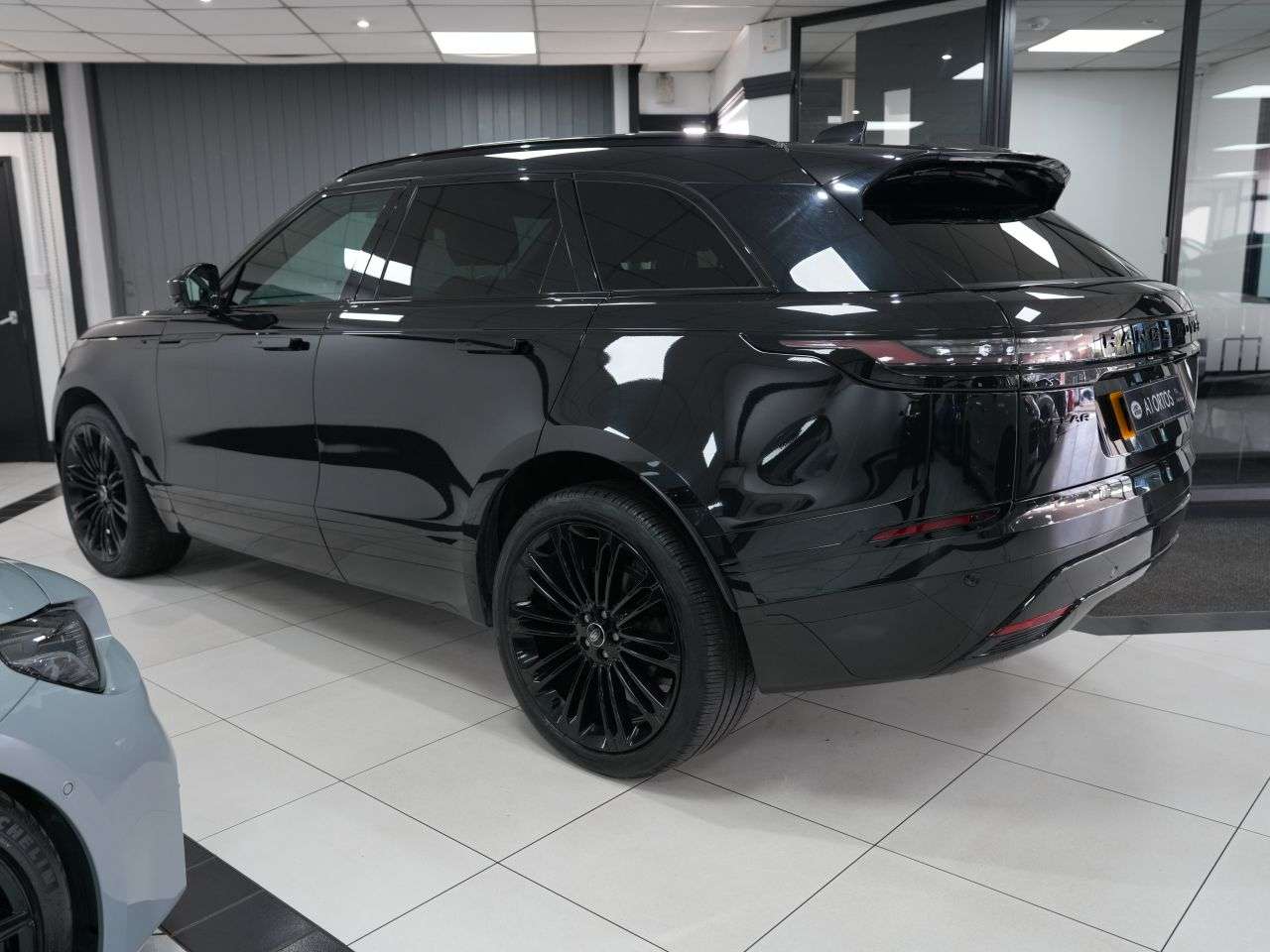 2023 LAND ROVER RANGE ROVER VELAR 2023 LAND ROVER RANGE ROVER VELAR