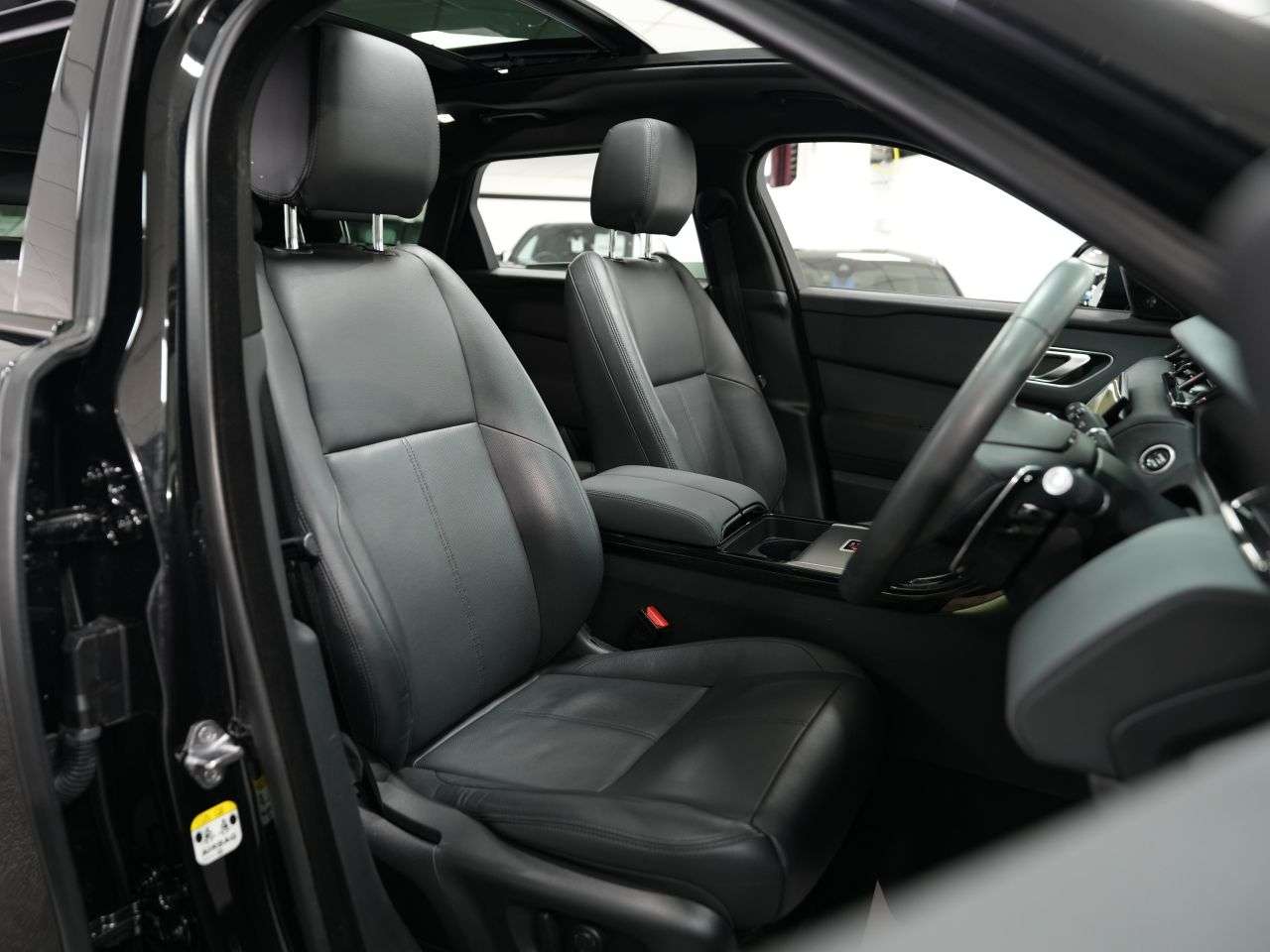 2023 LAND ROVER RANGE ROVER VELAR 2023 LAND ROVER RANGE ROVER VELAR