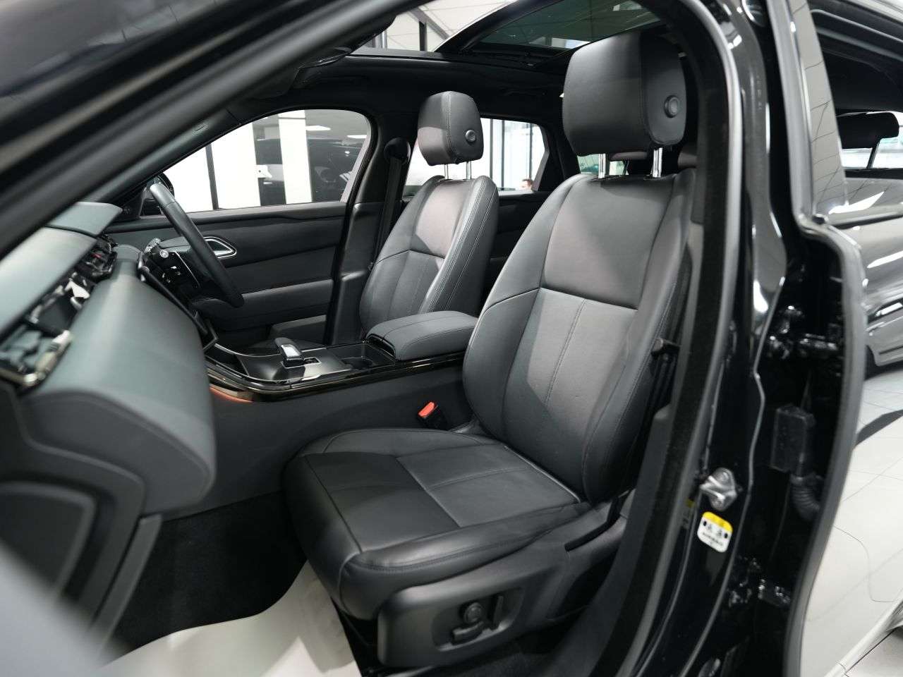 2023 LAND ROVER RANGE ROVER VELAR 2023 LAND ROVER RANGE ROVER VELAR