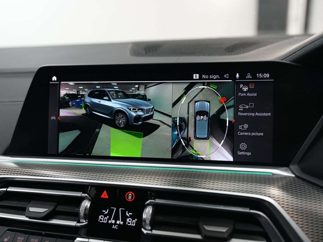 A 2020 BMW X5 3.0 45e 24kWh M Sport SUV 5dr Petrol Plug-in Hybrid Auto xDrive Euro 6 (s/s A 2020 BMW X5 3.0 45e 24kWh M Sport SUV 5dr Petrol Plug-in Hybrid Auto xDrive Euro 6 (s/s