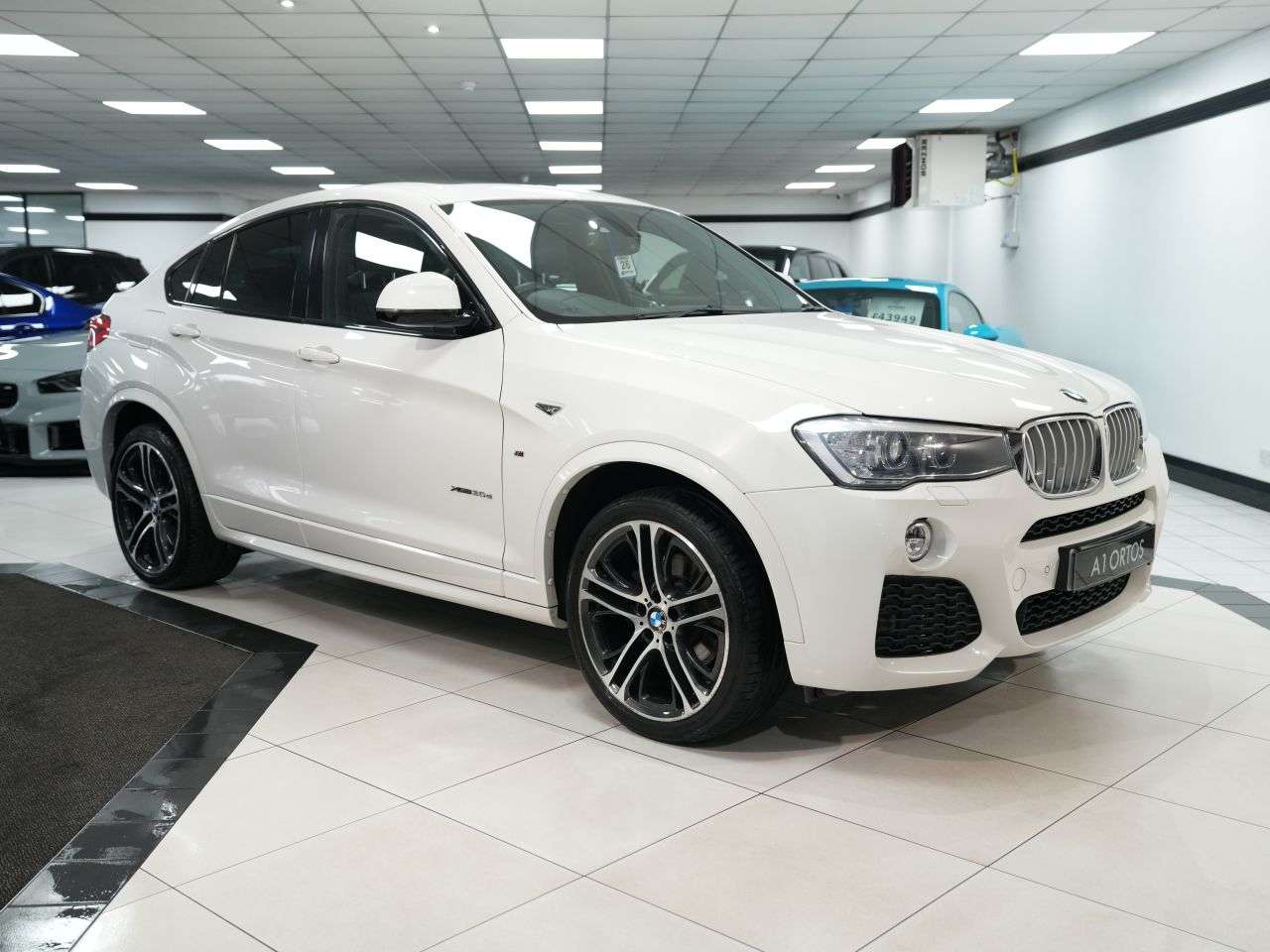 A 2017 BMW X4 3.0 30d M Sport SUV 5dr Diesel Auto xDrive Euro 6 (s/s) (258 ps) STUNNING C A 2017 BMW X4 3.0 30d M Sport SUV 5dr Diesel Auto xDrive Euro 6 (s/s) (258 ps) STUNNING C