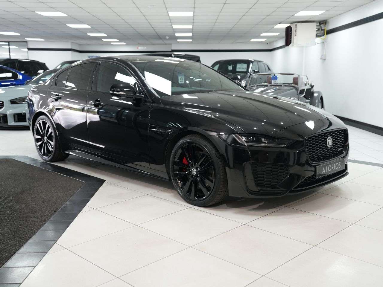 A 2023 JAGUAR XE 2.0 D200 MHEV R-Dynamic SE Black Saloon 4dr Diesel Auto Euro 6 (s/s) (204 p A 2023 JAGUAR XE 2.0 D200 MHEV R-Dynamic SE Black Saloon 4dr Diesel Auto Euro 6 (s/s) (204 p