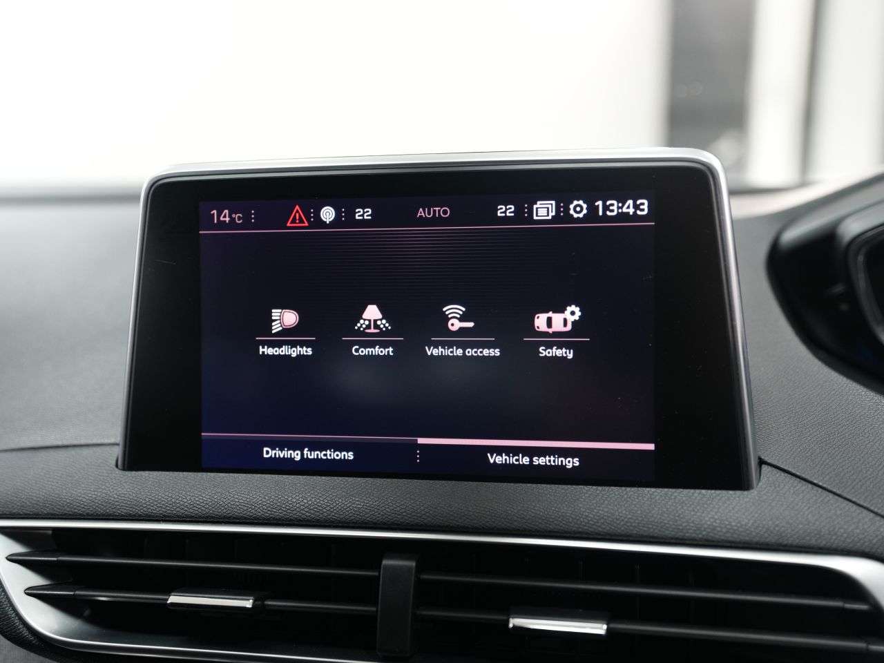 2018 PEUGEOT 3008 2018 PEUGEOT 3008