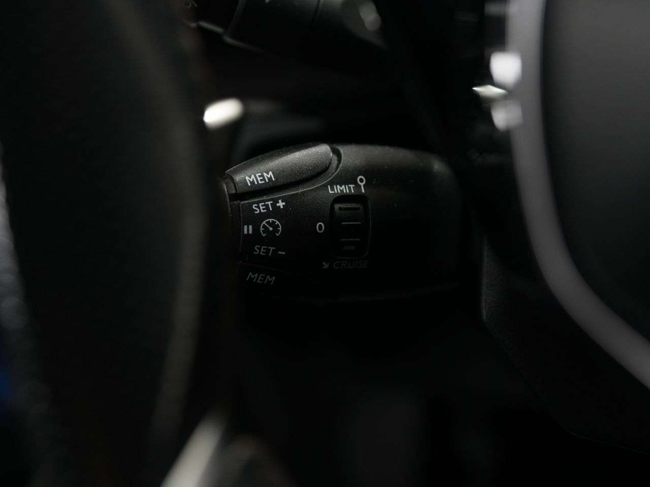 2018 PEUGEOT 3008 2018 PEUGEOT 3008