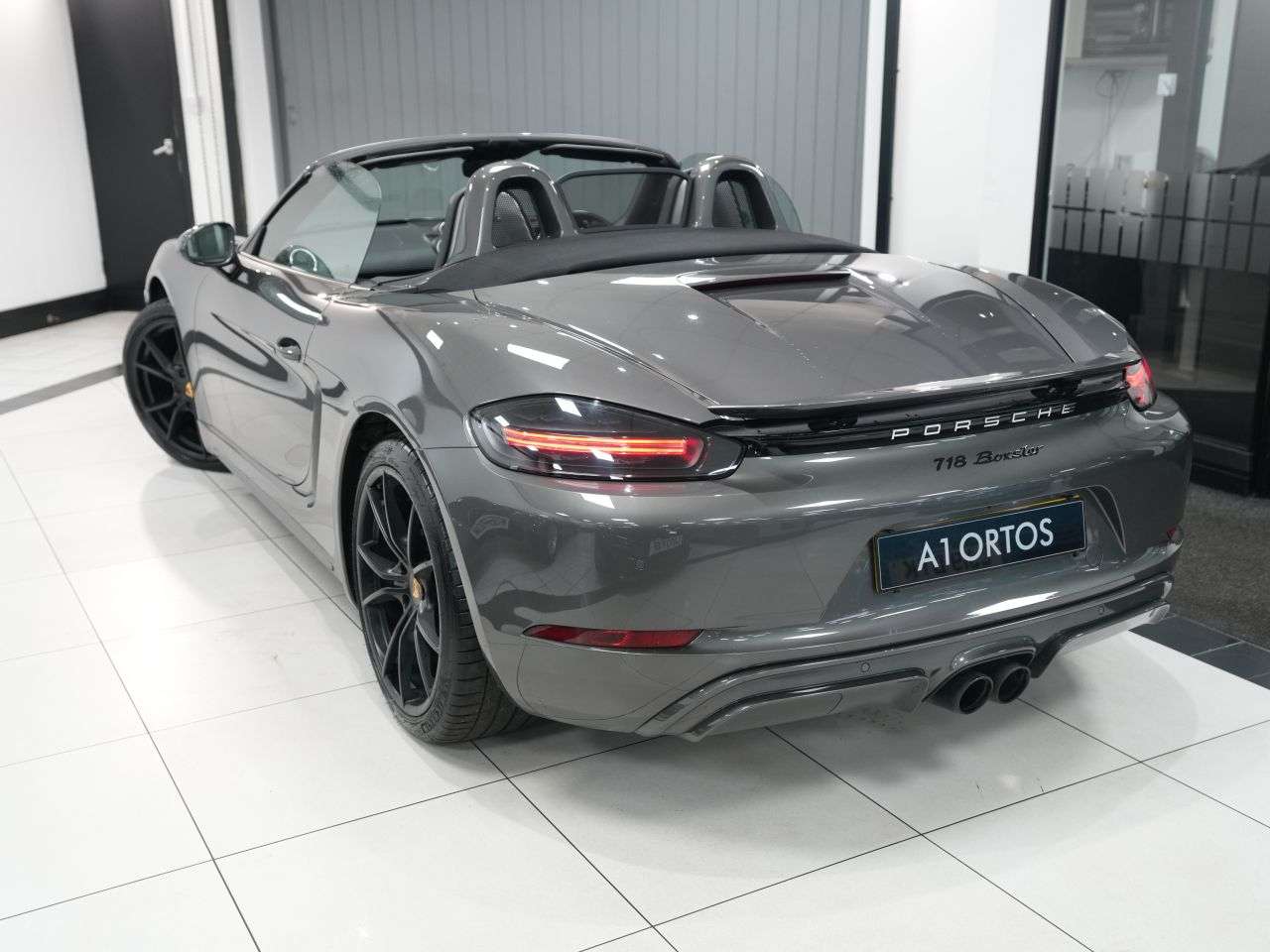 2017 PORSCHE 718 BOXSTER 2017 PORSCHE 718 BOXSTER