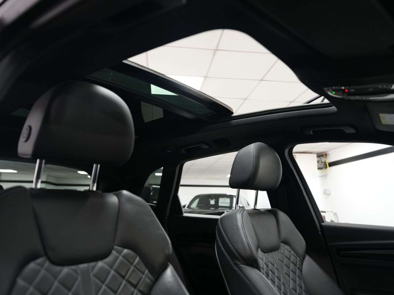 A 2022 AUDI Q5 2.0 TFSI 45 Vorsprung SUV 5dr Petrol S Tronic quattro Euro 6 (s/s) (265 ps) A 2022 AUDI Q5 2.0 TFSI 45 Vorsprung SUV 5dr Petrol S Tronic quattro Euro 6 (s/s) (265 ps)