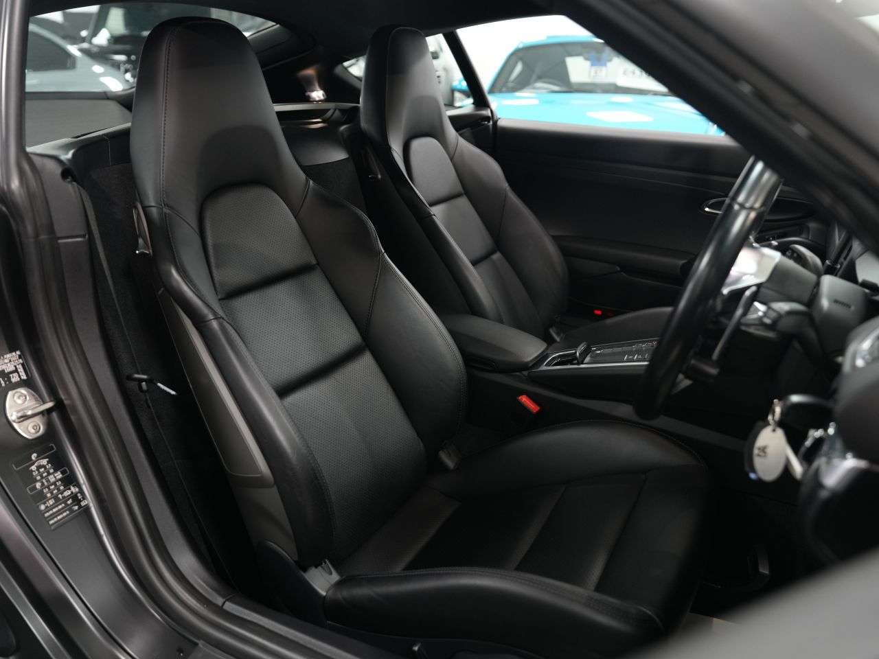A 2018 PORSCHE 718 CAYMAN 2.0T Coupe 2dr Petrol PDK Euro 6 (s/s) (300 ps) 17K SPEC! MONSTER SPEC CAR! A 2018 PORSCHE 718 CAYMAN 2.0T Coupe 2dr Petrol PDK Euro 6 (s/s) (300 ps) 17K SPEC! MONSTER SPEC CAR!