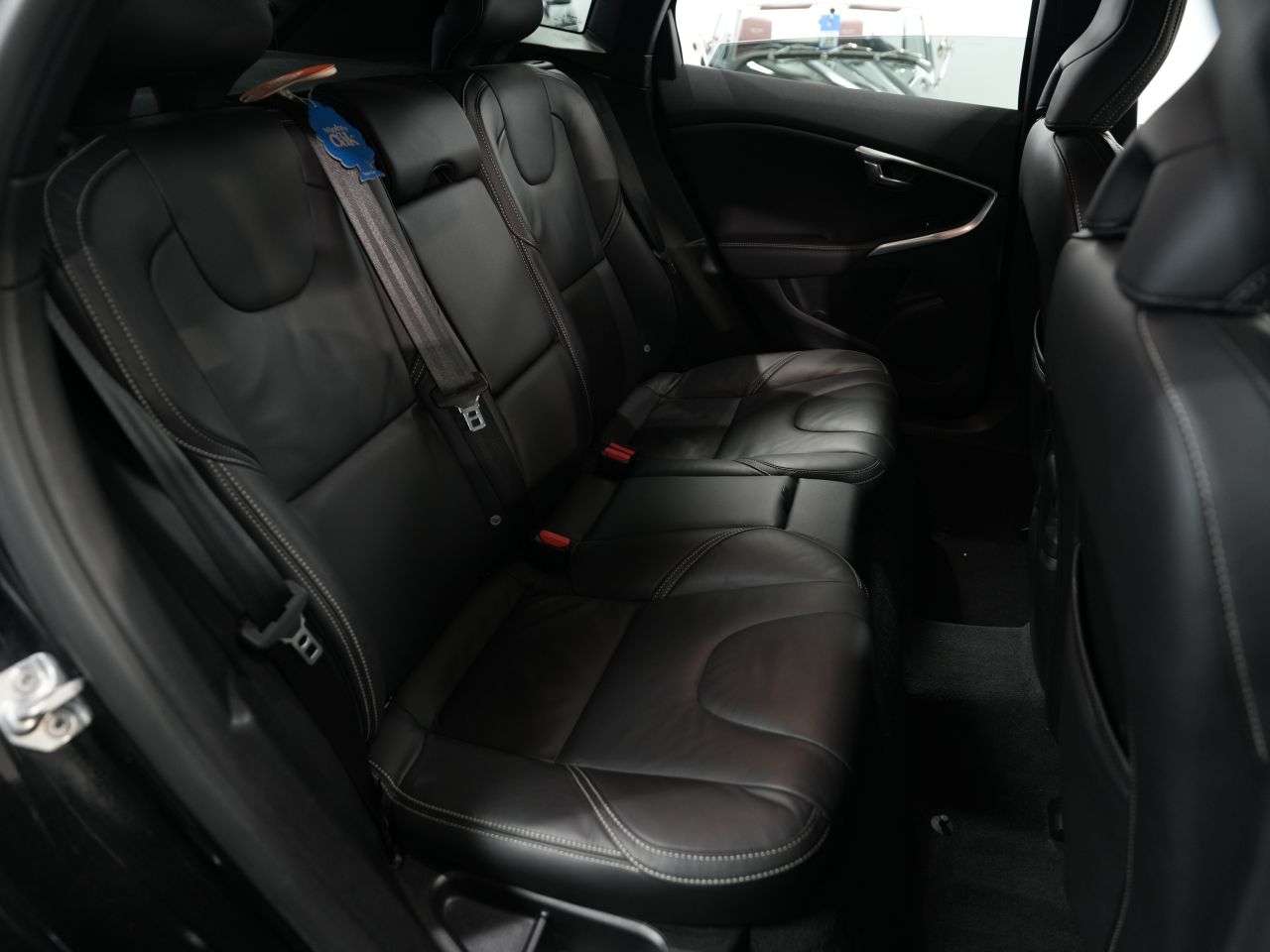 2019 VOLVO V40 2019 VOLVO V40