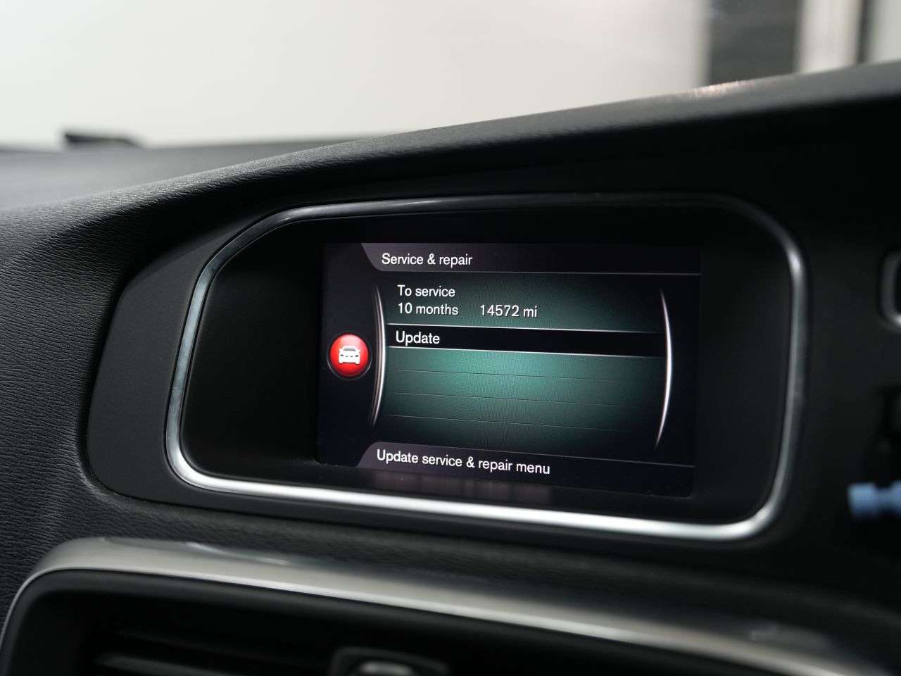 2019 VOLVO V40 2019 VOLVO V40