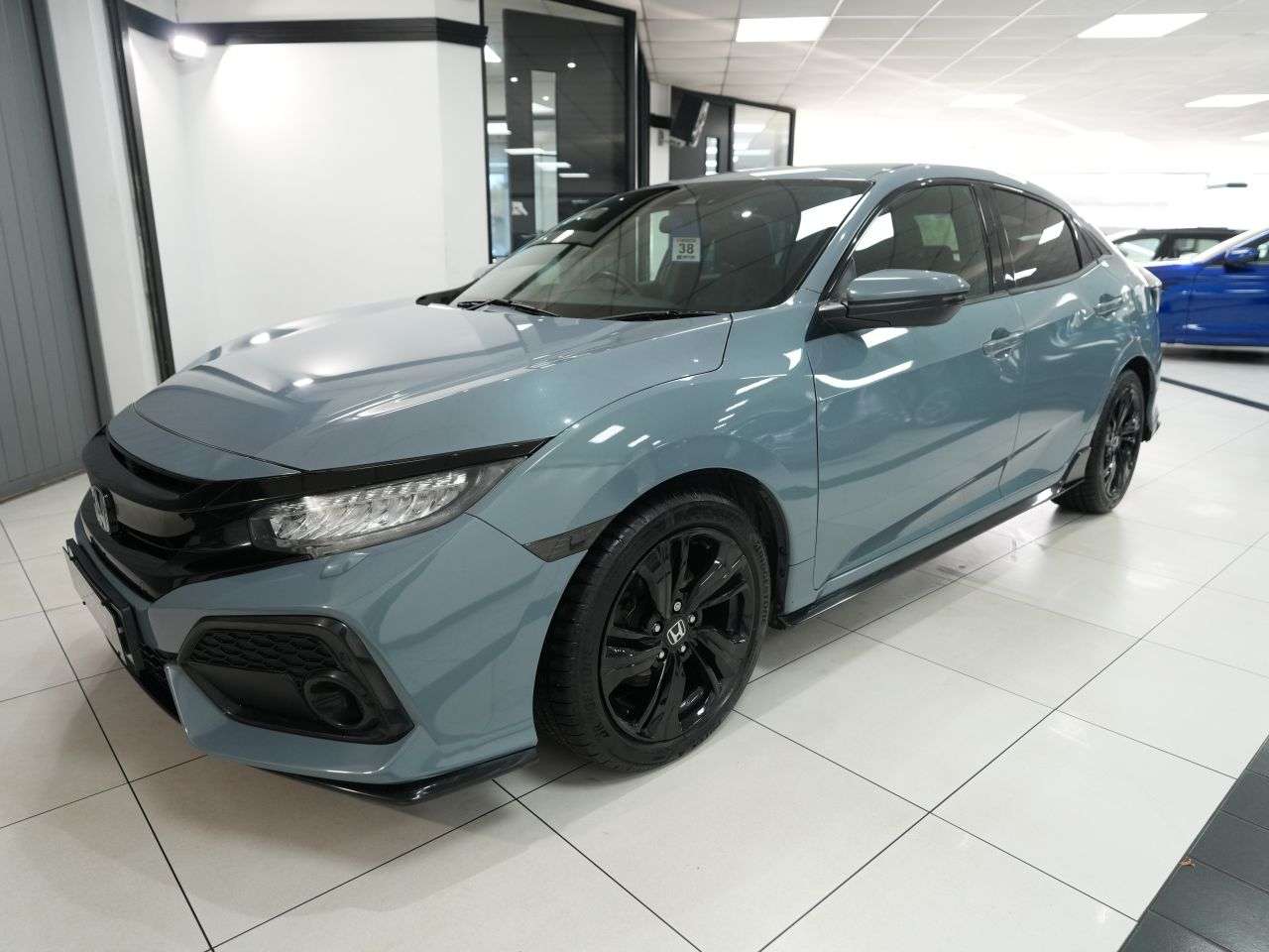 A 2017 HONDA CIVIC 1.5 VTEC Turbo Sport Hatchback 5dr Petrol Manual Euro 6 (s/s) (182 ps) BE Q A 2017 HONDA CIVIC 1.5 VTEC Turbo Sport Hatchback 5dr Petrol Manual Euro 6 (s/s) (182 ps) BE Q