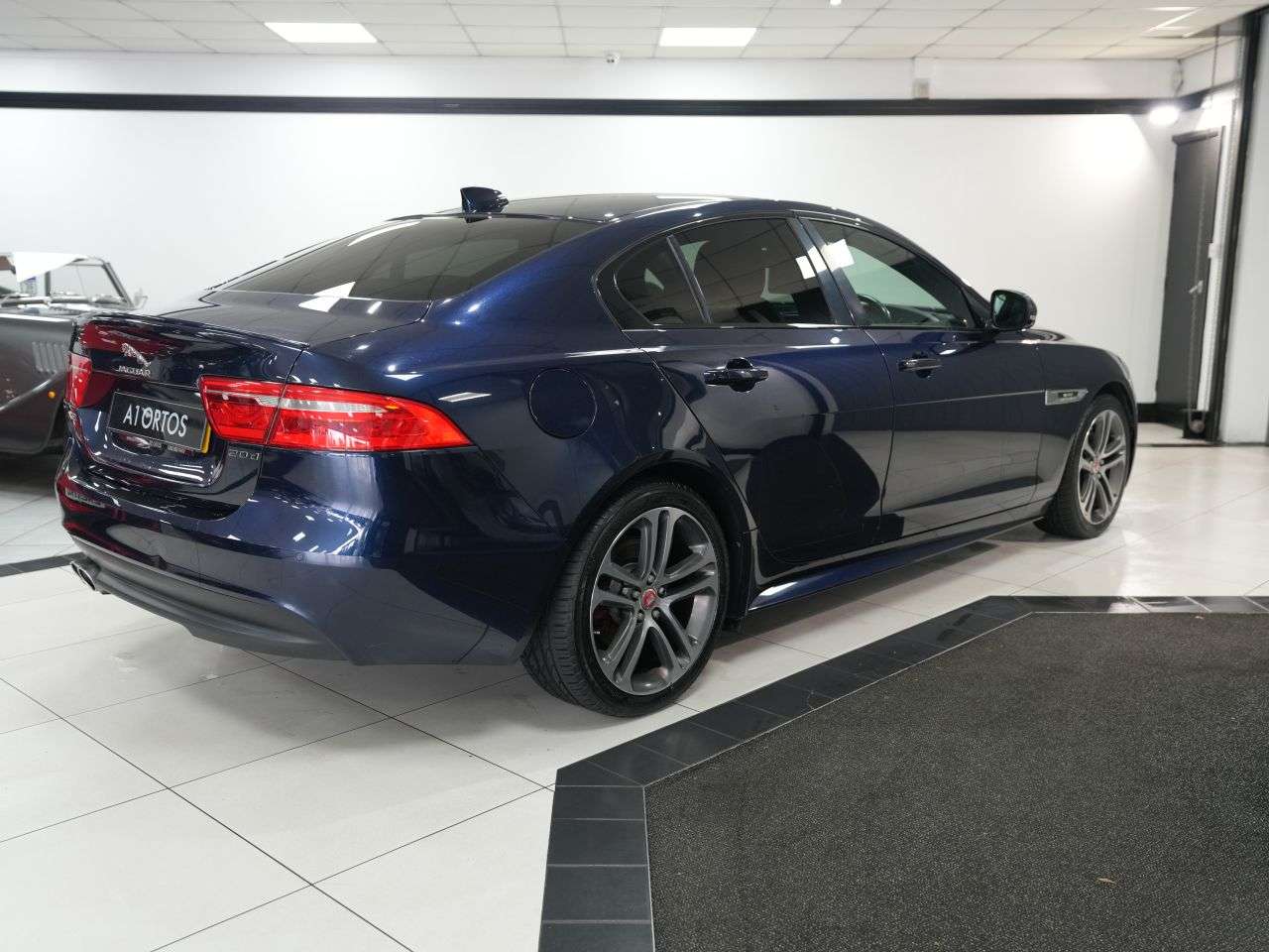 2016 JAGUAR XE 2016 JAGUAR XE