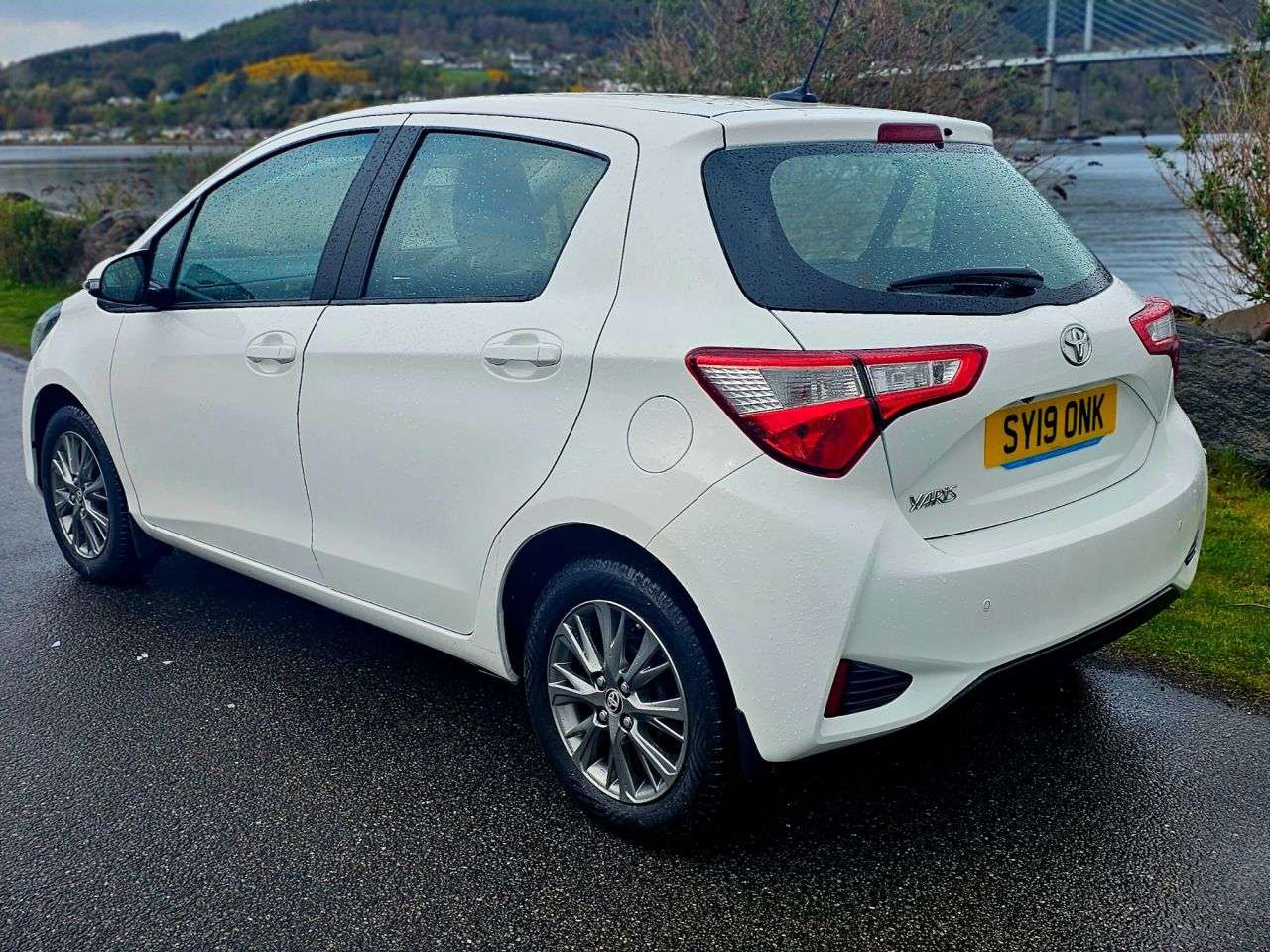 A 2019 TOYOTA YARIS 1.5 VVT-i Icon Hatchback 5dr Petrol Manual Euro 6 (111 ps) A 2019 TOYOTA YARIS 1.5 VVT-i Icon Hatchback 5dr Petrol Manual Euro 6 (111 ps)