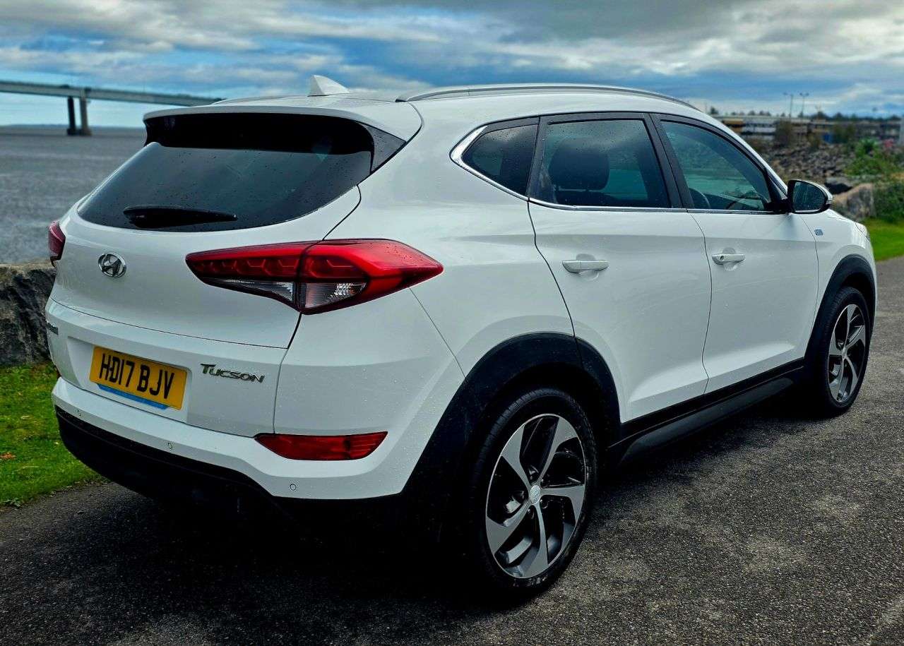 A 2017 HYUNDAI TUCSON 1.7 CRDi Blue Drive Sport Edition SUV 5dr Diesel Manual Euro 6 (s/s) (116 p A 2017 HYUNDAI TUCSON 1.7 CRDi Blue Drive Sport Edition SUV 5dr Diesel Manual Euro 6 (s/s) (116 p
