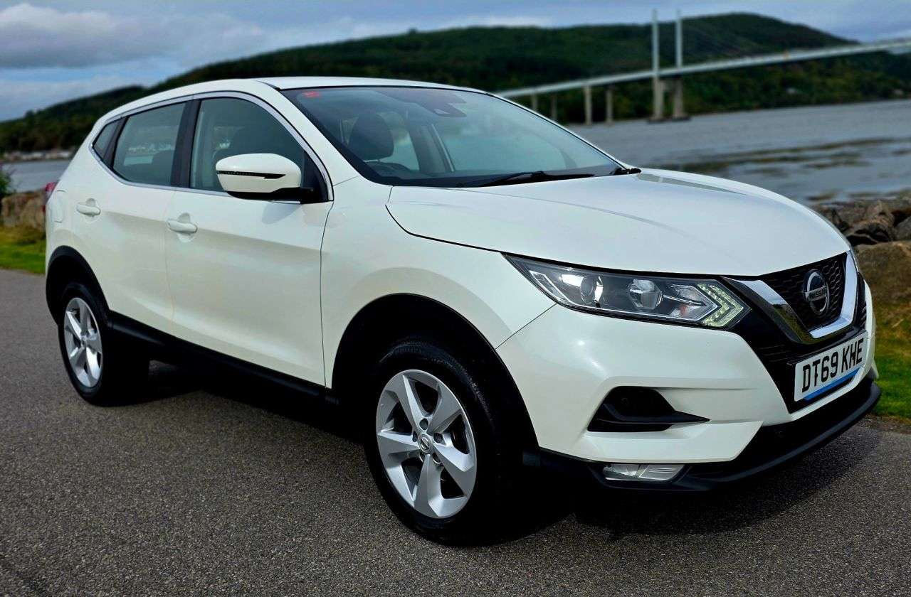 A 2020 NISSAN QASHQAI 1.3 DIG-T Acenta Premium SUV 5dr Petrol Manual Euro 6 (s/s) (160 ps) A 2020 NISSAN QASHQAI 1.3 DIG-T Acenta Premium SUV 5dr Petrol Manual Euro 6 (s/s) (160 ps)