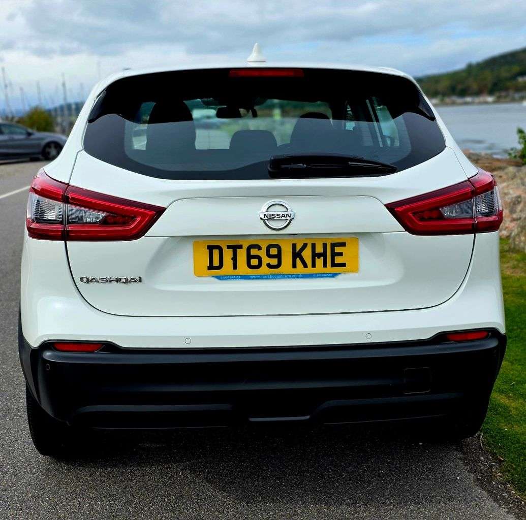 A 2020 NISSAN QASHQAI 1.3 DIG-T Acenta Premium SUV 5dr Petrol Manual Euro 6 (s/s) (160 ps) A 2020 NISSAN QASHQAI 1.3 DIG-T Acenta Premium SUV 5dr Petrol Manual Euro 6 (s/s) (160 ps)