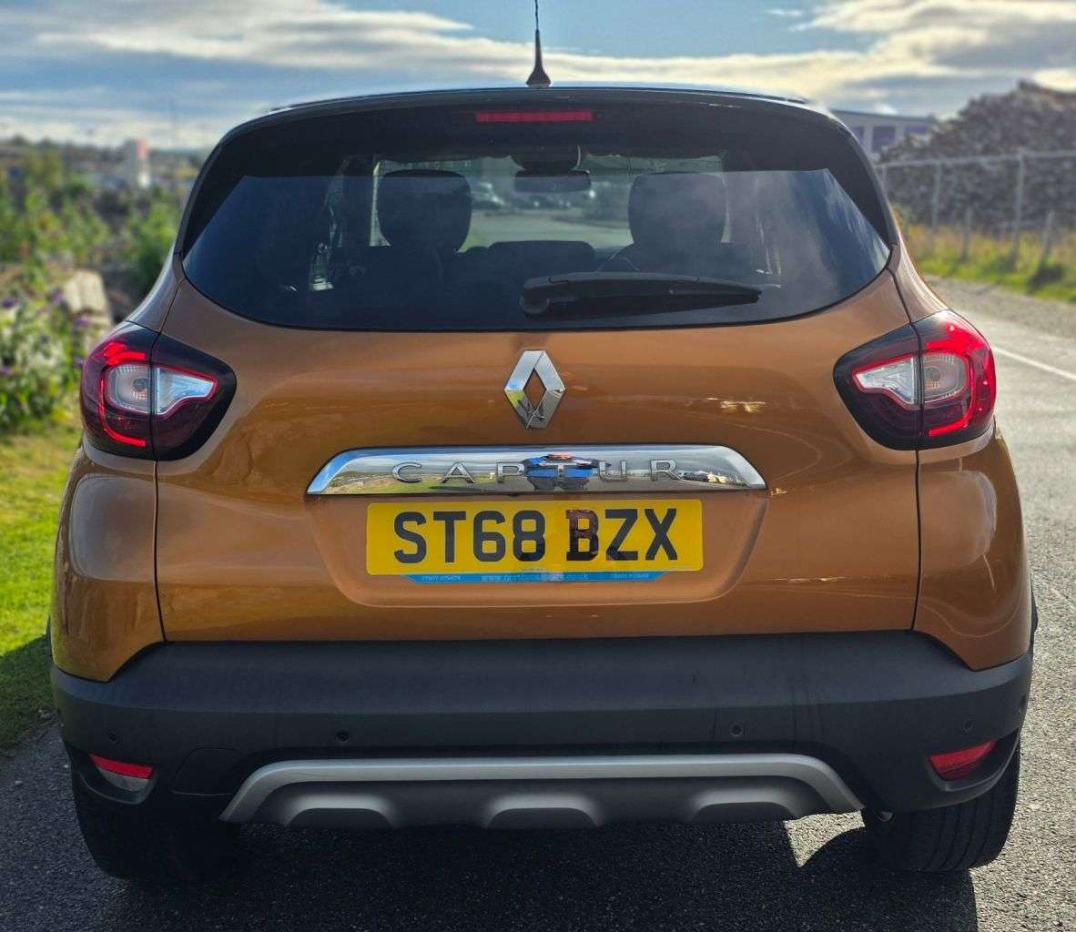 A 2018 RENAULT CAPTUR 0.9 TCe ENERGY GT Line SUV 5dr Petrol Manual Euro 6 (s/s) (90 ps) A 2018 RENAULT CAPTUR 0.9 TCe ENERGY GT Line SUV 5dr Petrol Manual Euro 6 (s/s) (90 ps)