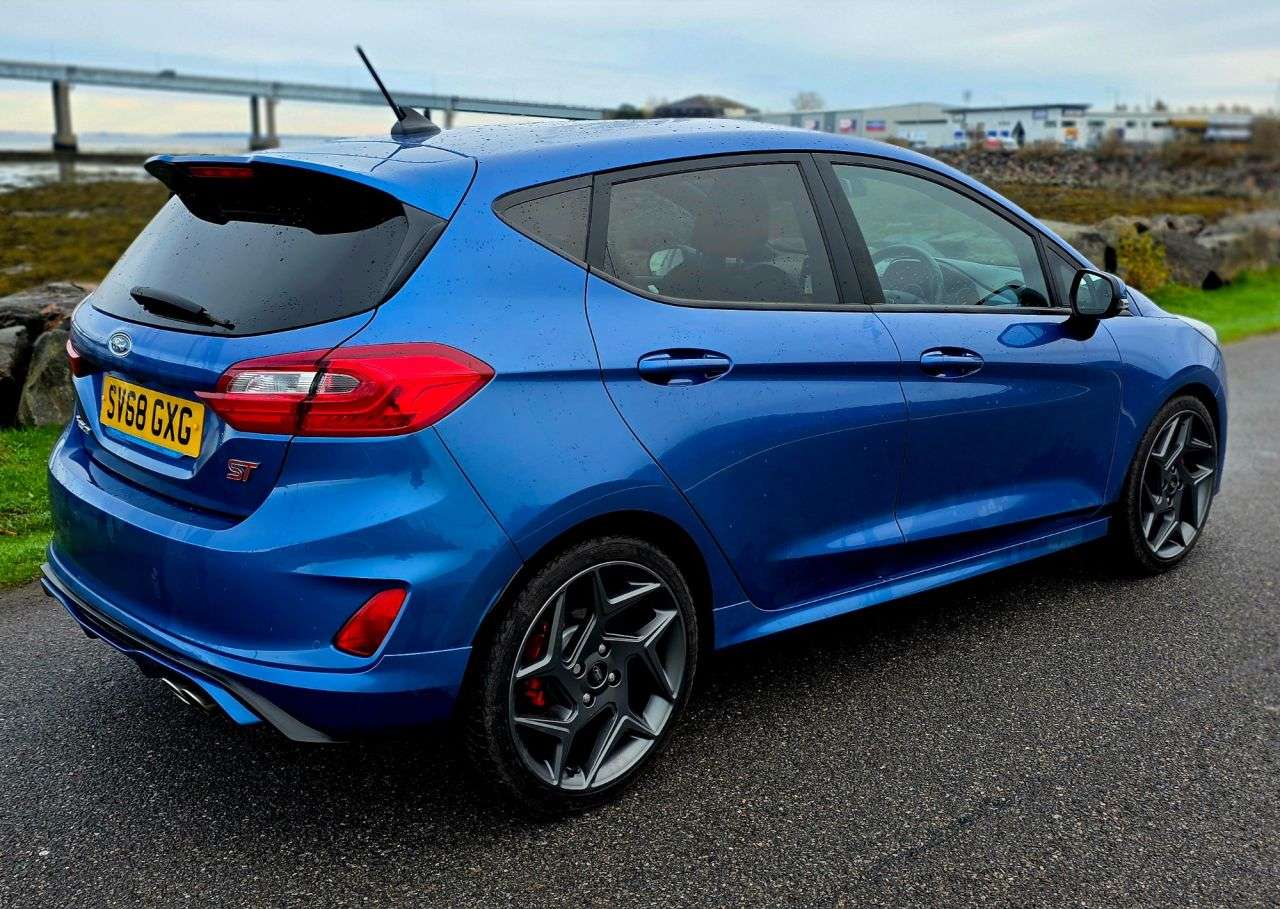 A 2018 FORD FIESTA 1.5T EcoBoost ST-3 Hatchback 5dr Petrol Manual Euro 6 (200 ps) A 2018 FORD FIESTA 1.5T EcoBoost ST-3 Hatchback 5dr Petrol Manual Euro 6 (200 ps)