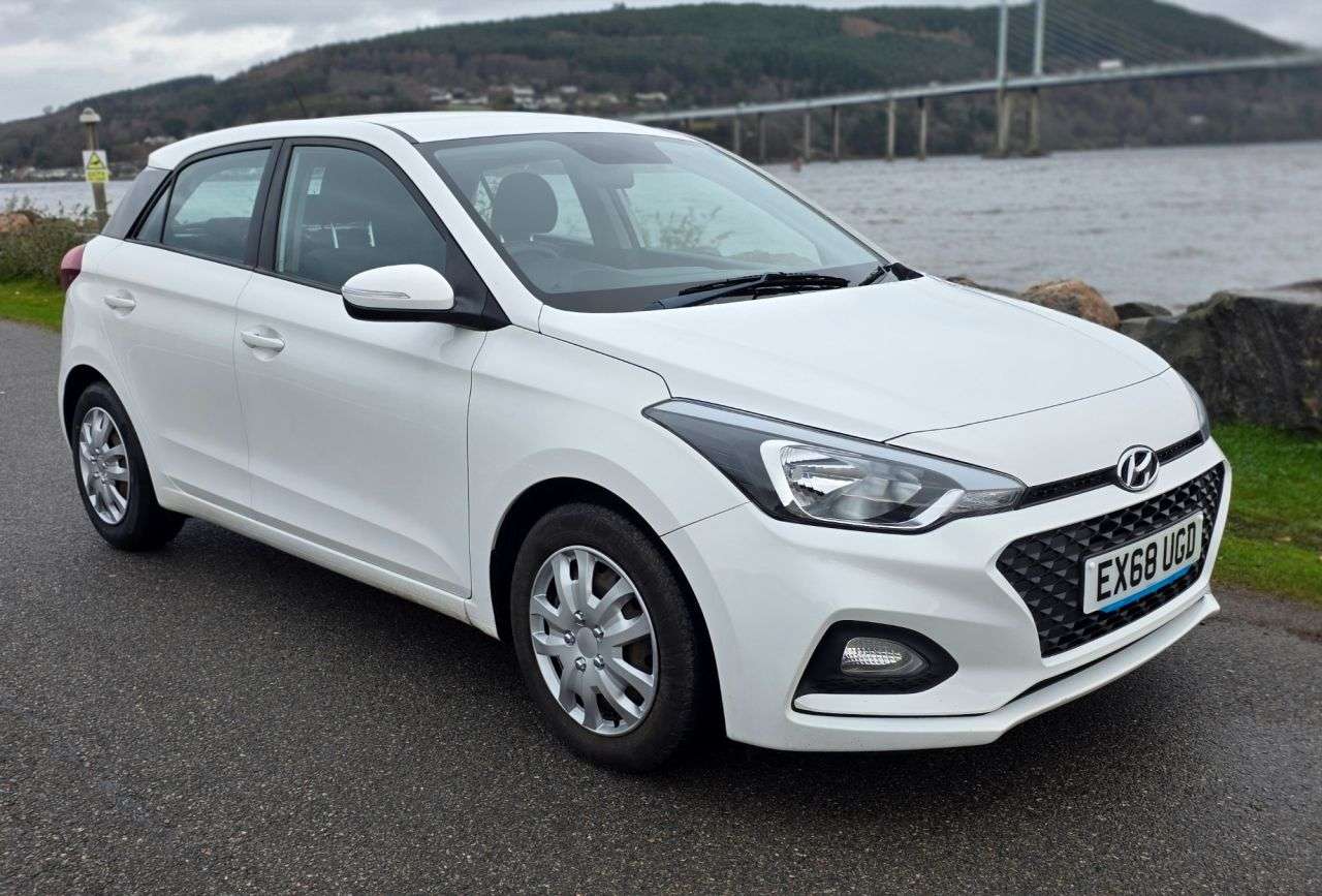 A 2018 HYUNDAI I20 1.2 S Connect Hatchback 5dr Petrol Manual Euro 6 (s/s) (75 ps) A 2018 HYUNDAI I20 1.2 S Connect Hatchback 5dr Petrol Manual Euro 6 (s/s) (75 ps)