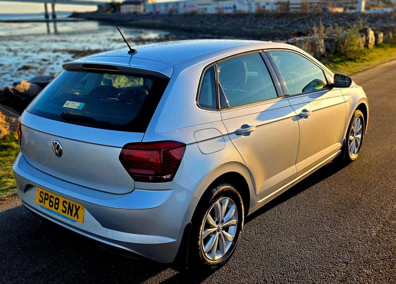 A 2018 VOLKSWAGEN POLO 1.0 TSI SE Hatchback 5dr Petrol Manual Euro 6 (s/s) (95 ps) A 2018 VOLKSWAGEN POLO 1.0 TSI SE Hatchback 5dr Petrol Manual Euro 6 (s/s) (95 ps)