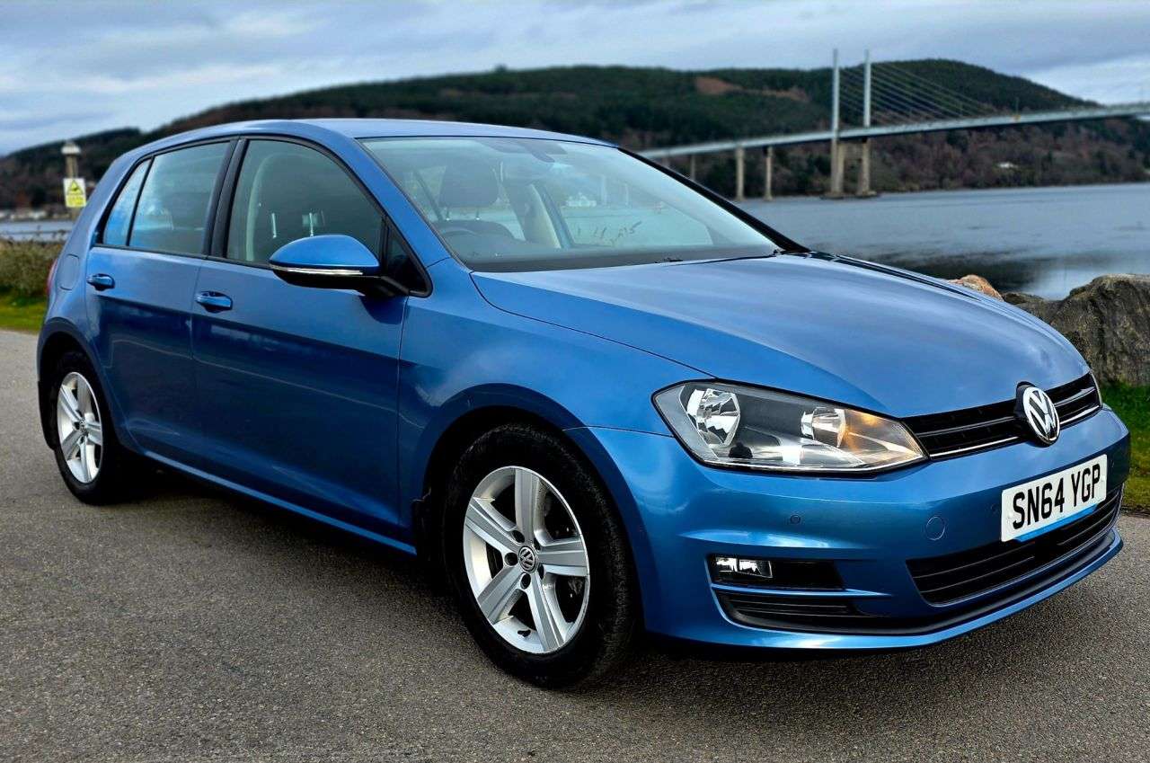 A 2014 VOLKSWAGEN GOLF 2.0 TDI BlueMotion Tech Match Hatchback 5dr Diesel Manual Euro 5 (s/s) (150 A 2014 VOLKSWAGEN GOLF 2.0 TDI BlueMotion Tech Match Hatchback 5dr Diesel Manual Euro 5 (s/s) (150