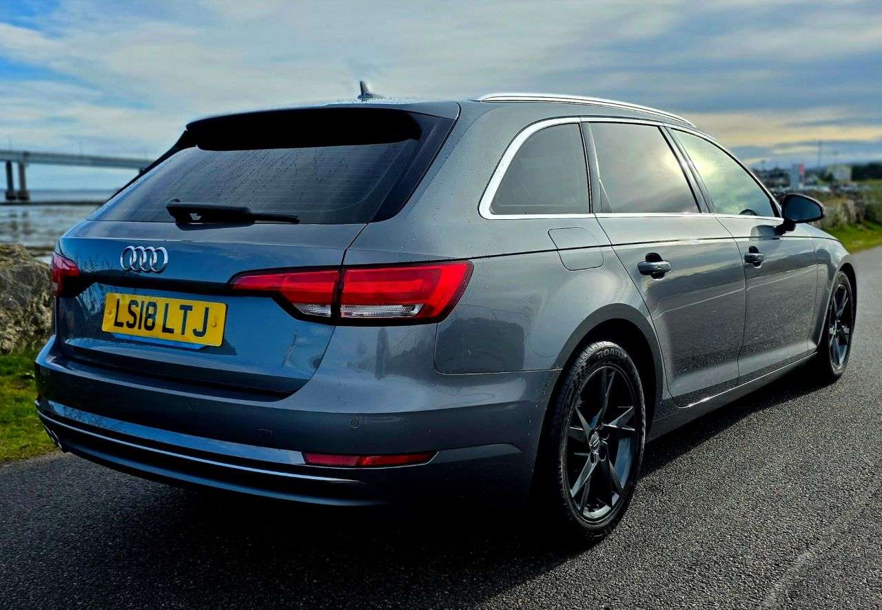 A 2018 AUDI A4 AVANT 2.0 TDI ultra Sport Estate 5dr Diesel Manual Euro 6 (s/s) (190 ps) A 2018 AUDI A4 AVANT 2.0 TDI ultra Sport Estate 5dr Diesel Manual Euro 6 (s/s) (190 ps)