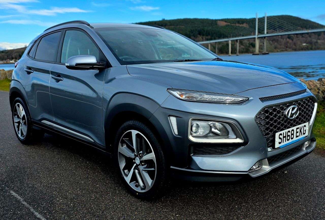 A 2018 HYUNDAI KONA 1.0 T-GDi Blue Drive Premium SUV 5dr Petrol Manual Euro 6 (s/s) (120 ps) A 2018 HYUNDAI KONA 1.0 T-GDi Blue Drive Premium SUV 5dr Petrol Manual Euro 6 (s/s) (120 ps)
