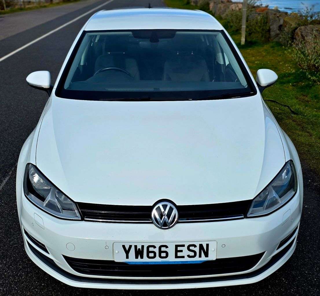 A 2017 VOLKSWAGEN GOLF 1.6 TDI BlueMotion Tech Match Edition Hatchback 5dr Diesel Manual Euro 6 (s A 2017 VOLKSWAGEN GOLF 1.6 TDI BlueMotion Tech Match Edition Hatchback 5dr Diesel Manual Euro 6 (s
