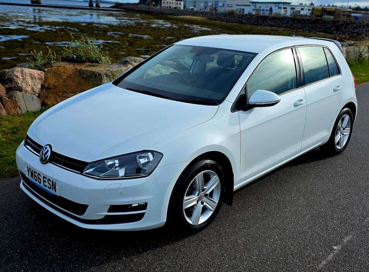 2017 VOLKSWAGEN GOLF 2017 VOLKSWAGEN GOLF