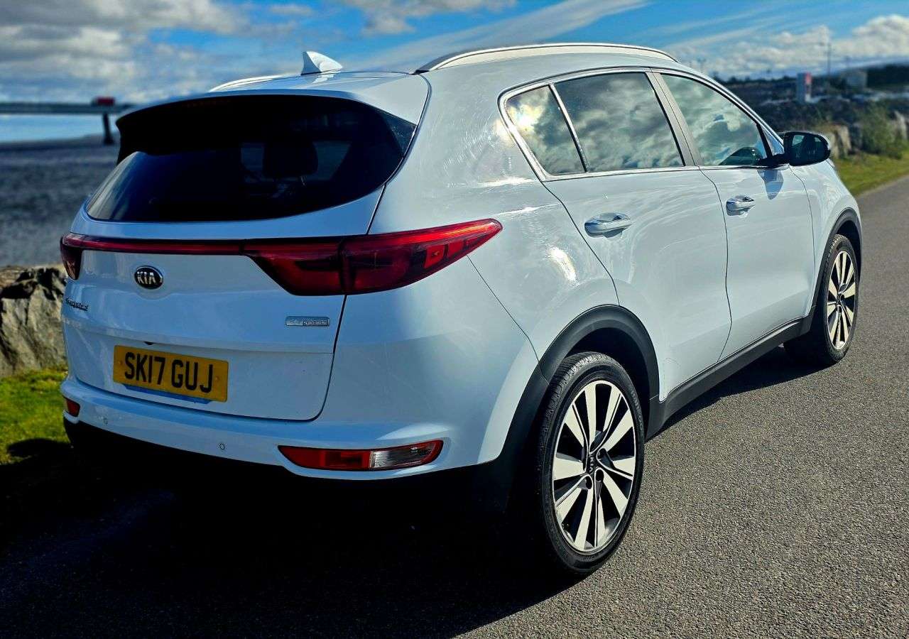 A 2017 KIA SPORTAGE 1.7 CRDi 3 SUV 5dr Diesel Manual Euro 6 (s/s) (114 bhp) A 2017 KIA SPORTAGE 1.7 CRDi 3 SUV 5dr Diesel Manual Euro 6 (s/s) (114 bhp)