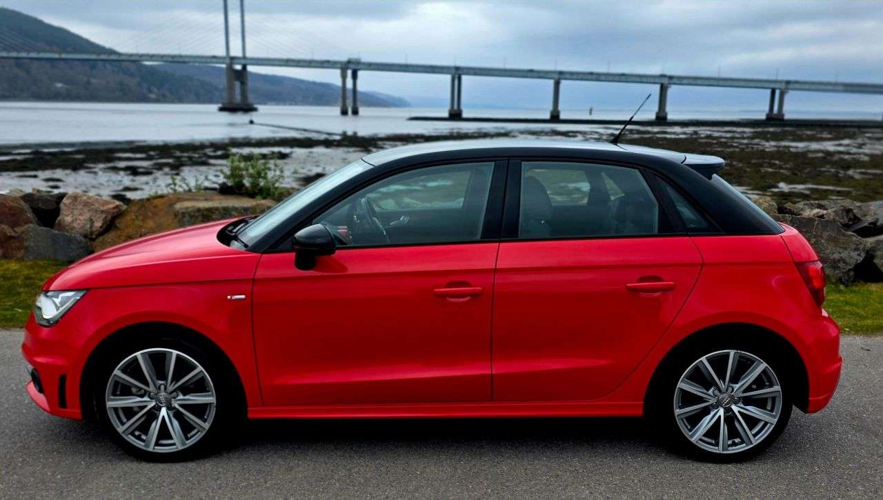 2015 AUDI A1 2015 AUDI A1