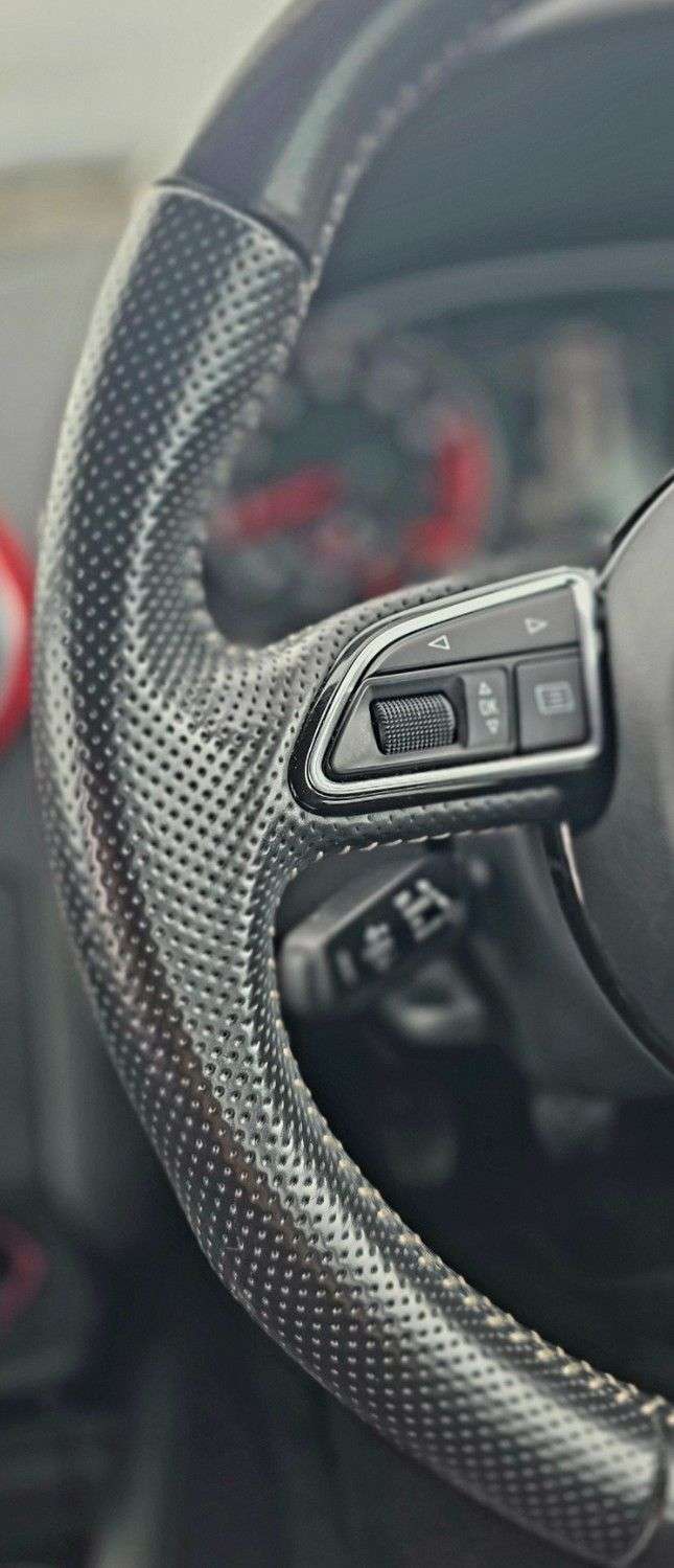 2015 AUDI A1 2015 AUDI A1