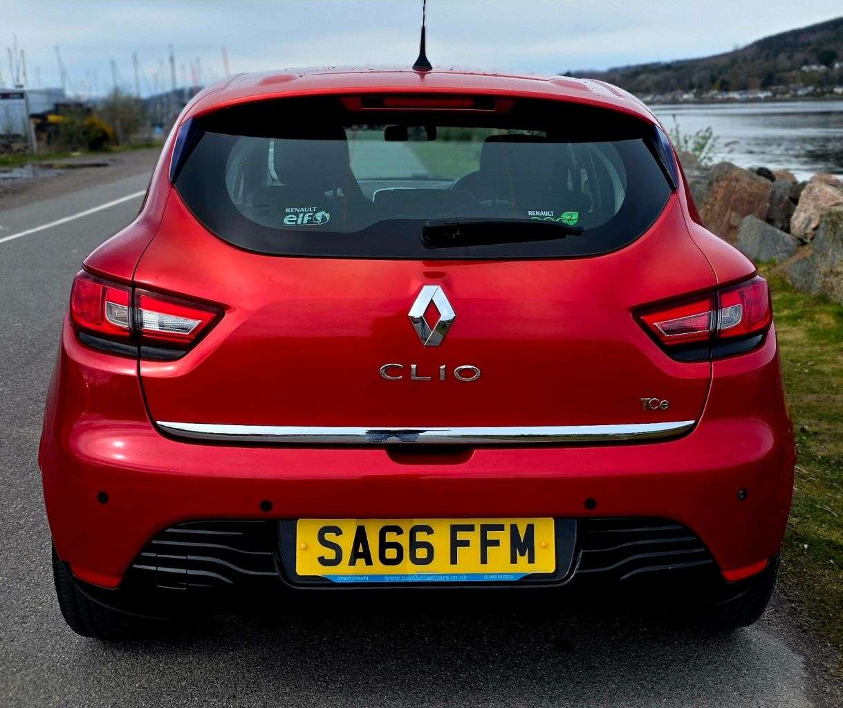 A 2016 RENAULT CLIO 0.9 TCe Dynamique Nav Hatchback 5dr Petrol Manual Euro 6 (s/s) (90 ps) A 2016 RENAULT CLIO 0.9 TCe Dynamique Nav Hatchback 5dr Petrol Manual Euro 6 (s/s) (90 ps)