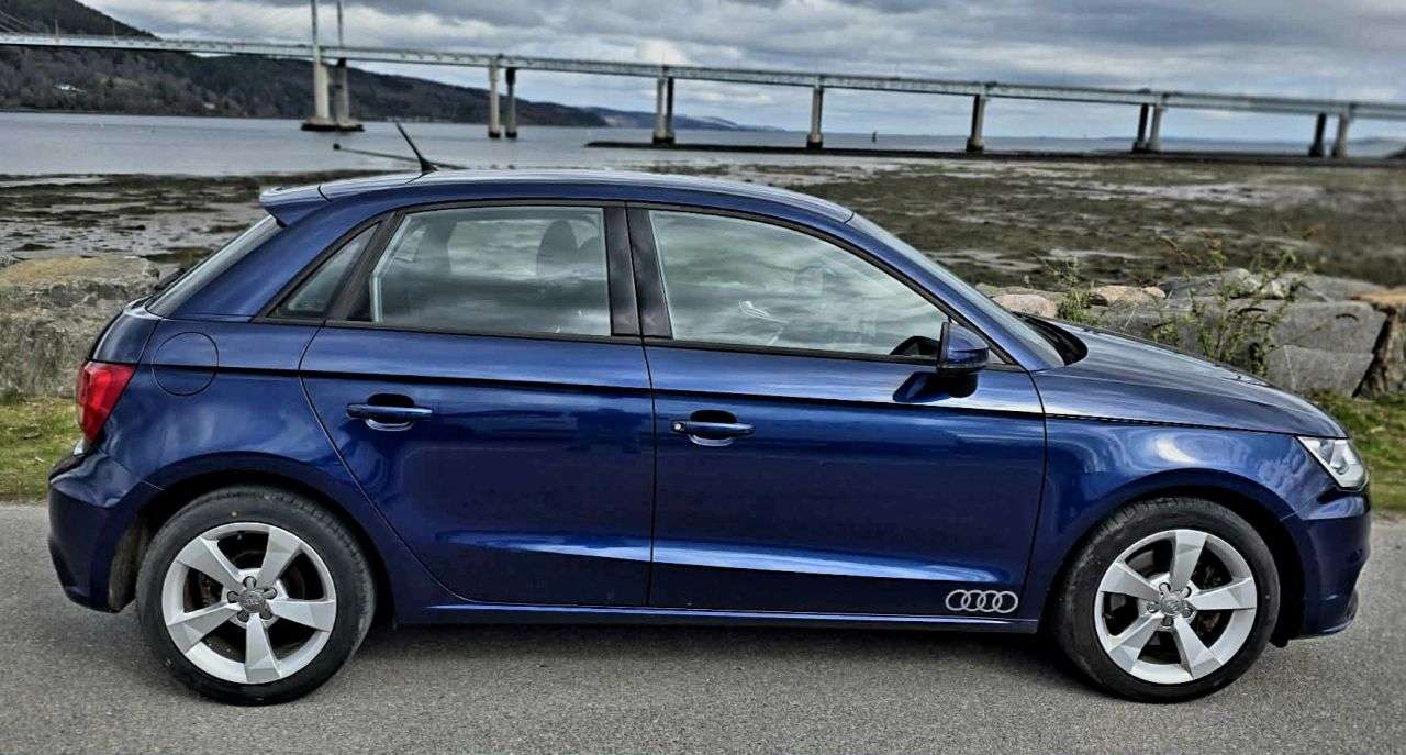 A 2015 AUDI A1 1.6 TDI Sport Sportback 5dr Diesel Manual Euro 6 (s/s) (116 ps) A 2015 AUDI A1 1.6 TDI Sport Sportback 5dr Diesel Manual Euro 6 (s/s) (116 ps)