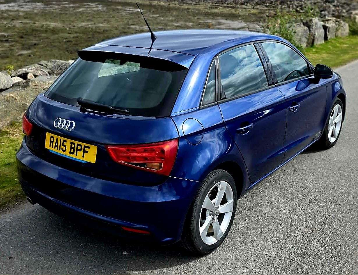 A 2015 AUDI A1 1.6 TDI Sport Sportback 5dr Diesel Manual Euro 6 (s/s) (116 ps) A 2015 AUDI A1 1.6 TDI Sport Sportback 5dr Diesel Manual Euro 6 (s/s) (116 ps)