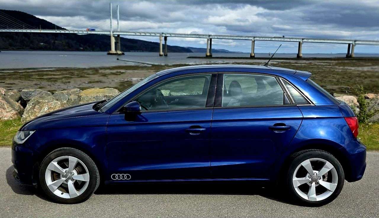 2015 AUDI A1 2015 AUDI A1