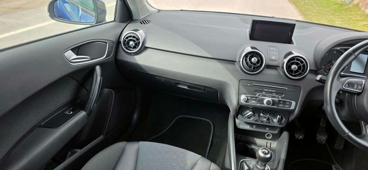 2015 AUDI A1 2015 AUDI A1