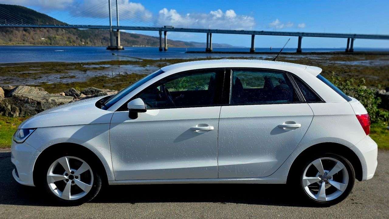 2016 AUDI A1 2016 AUDI A1