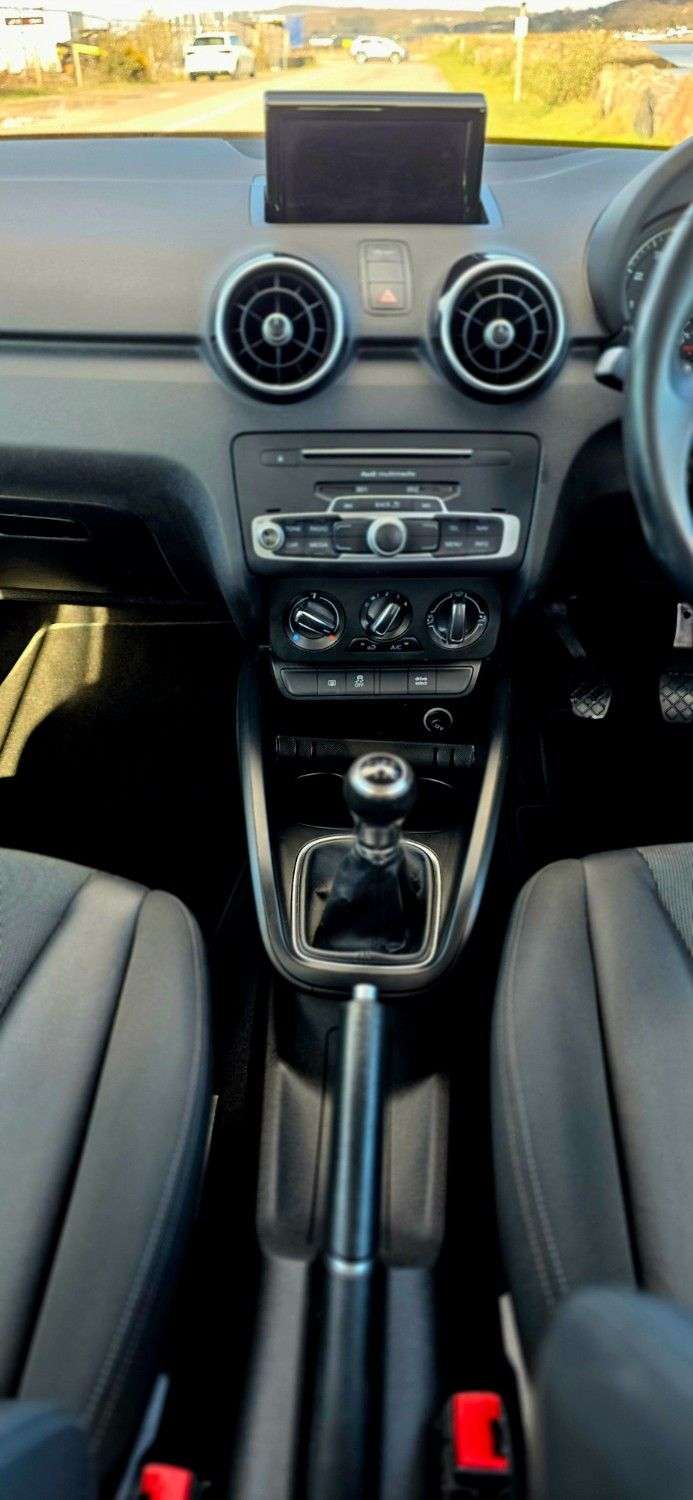 2016 AUDI A1 2016 AUDI A1