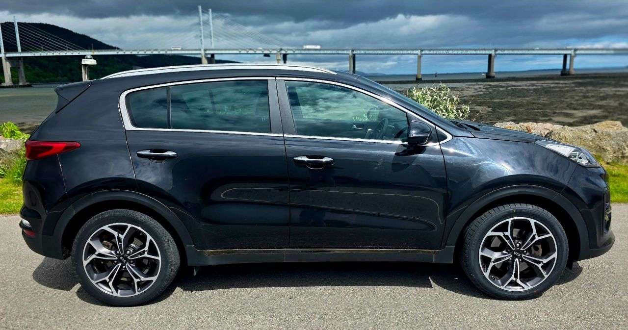 A 2019 KIA SPORTAGE 1.6 CRDi EcoDynamics+ GT-Line SUV 5dr Diesel Hybrid DCT Euro 6 (s/s) (134 b A 2019 KIA SPORTAGE 1.6 CRDi EcoDynamics+ GT-Line SUV 5dr Diesel Hybrid DCT Euro 6 (s/s) (134 b