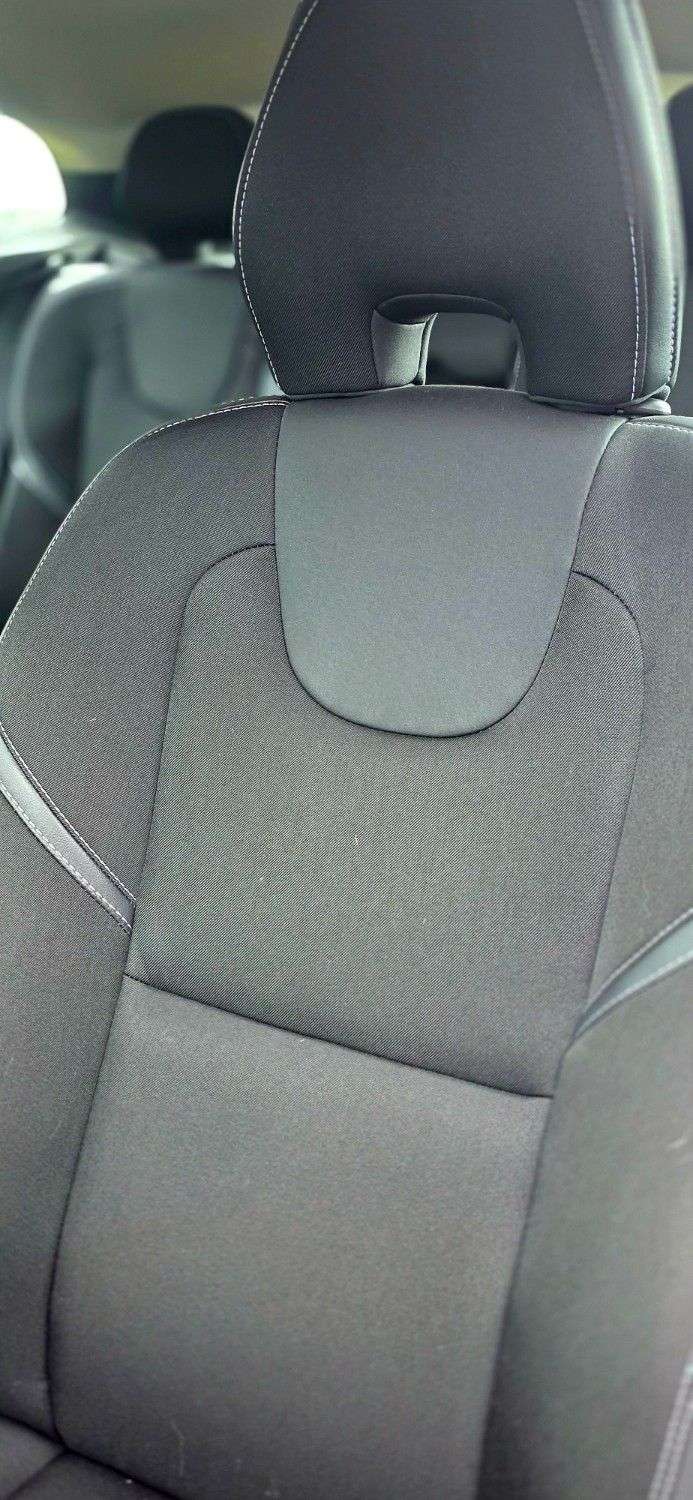 2018 VOLVO V40 2018 VOLVO V40