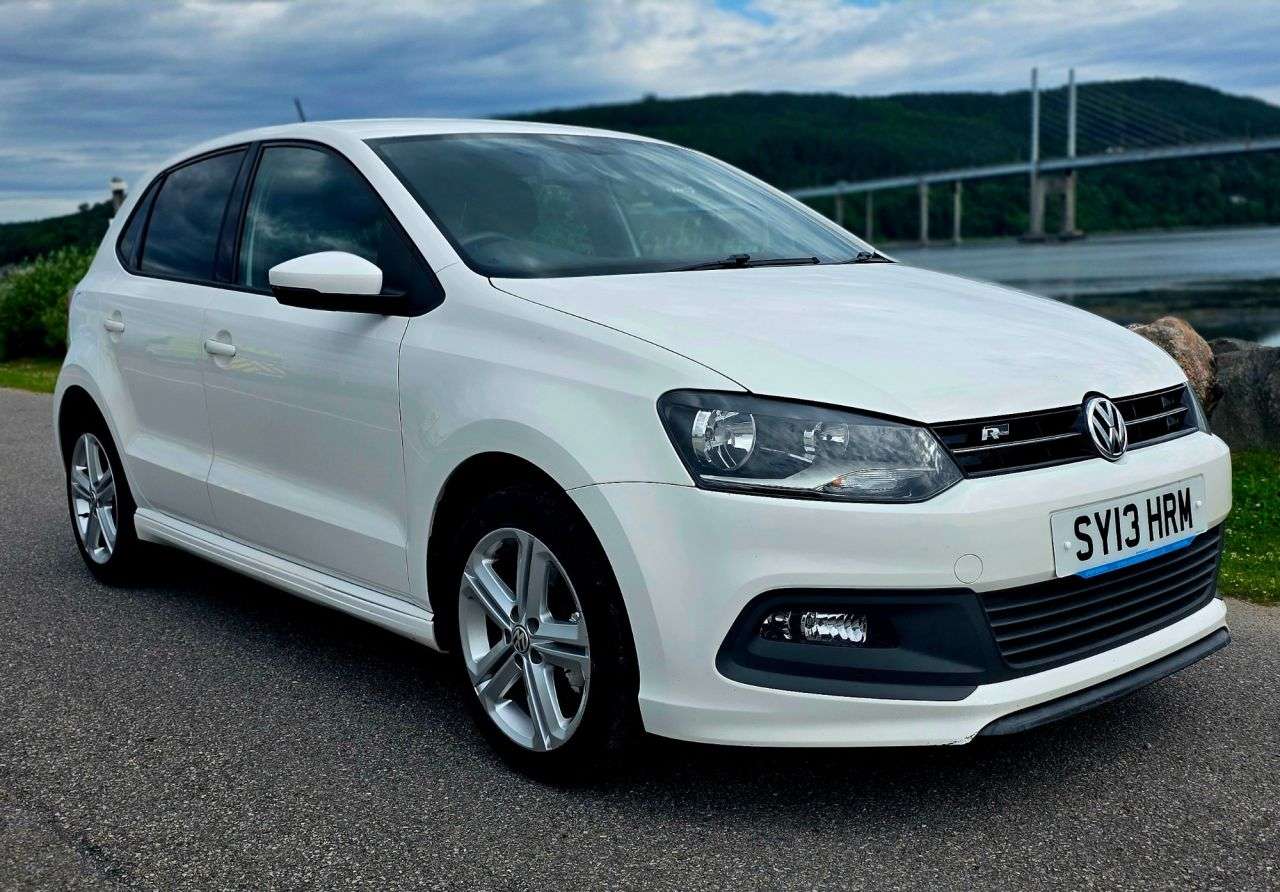 A 2013 VOLKSWAGEN POLO 1.2 TSI R-Line Hatchback 5dr Petrol Manual Euro 5 (105 ps) A 2013 VOLKSWAGEN POLO 1.2 TSI R-Line Hatchback 5dr Petrol Manual Euro 5 (105 ps)