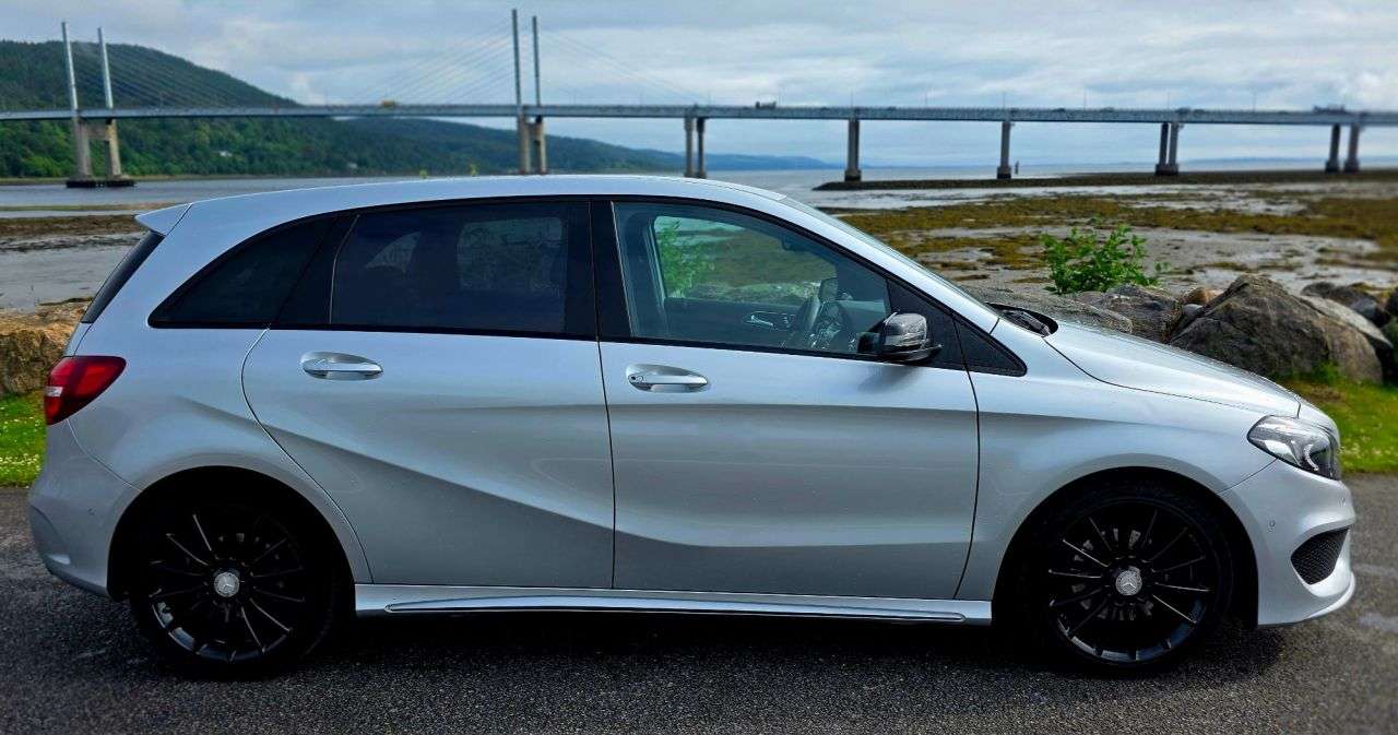 A 2015 MERCEDES-BENZ B CLASS 2.2l 5dr Auto 134 BHP A 2015 MERCEDES-BENZ B CLASS 2.2l 5dr Auto 134 BHP
