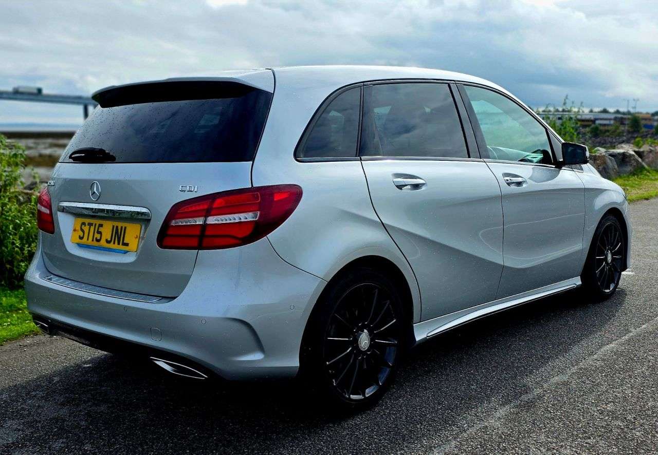 A 2015 MERCEDES-BENZ B CLASS 2.2l 5dr Auto 134 BHP A 2015 MERCEDES-BENZ B CLASS 2.2l 5dr Auto 134 BHP