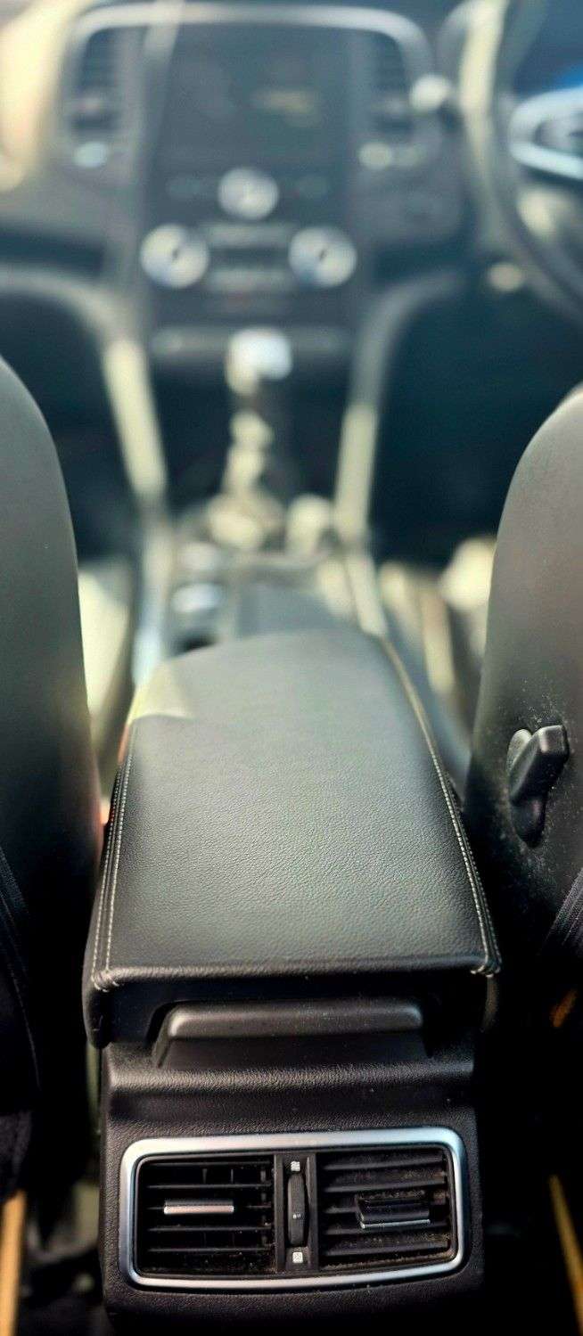 2017 RENAULT MEGANE 2017 RENAULT MEGANE