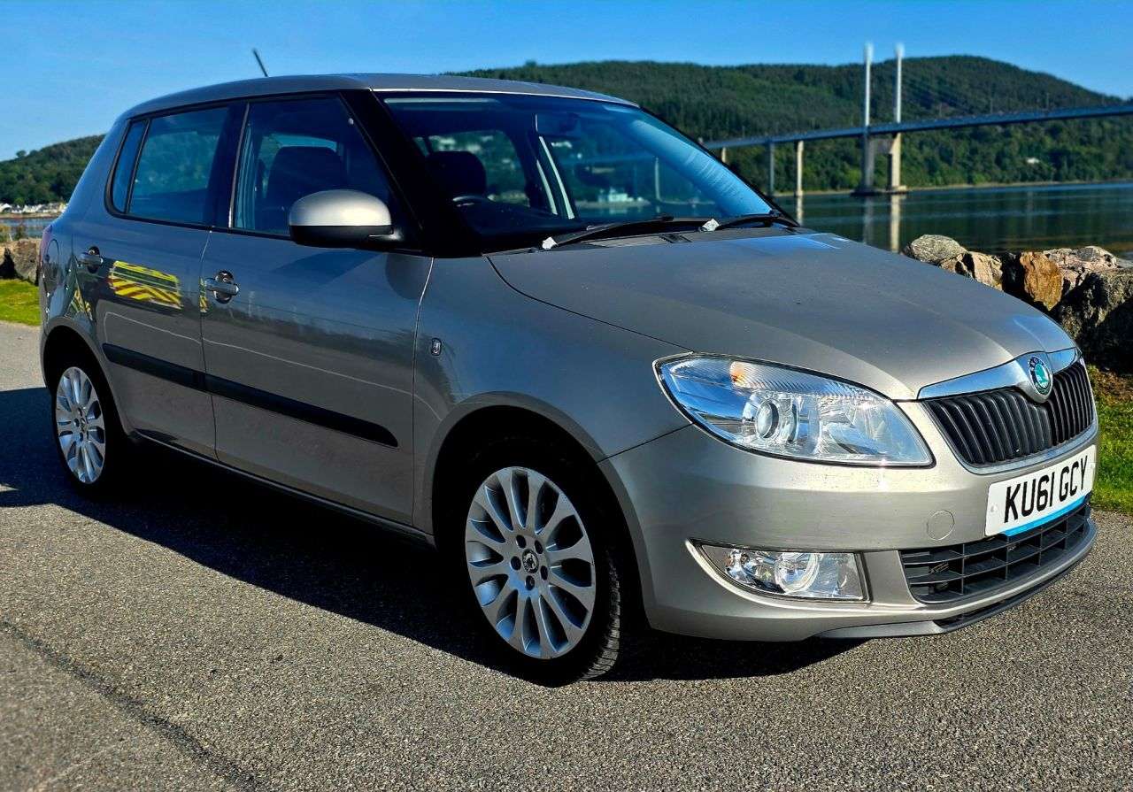 A 2011 SKODA FABIA 1.2 TSI Elegance Hatchback 5dr Petrol DSG Euro 5 (105 ps) A 2011 SKODA FABIA 1.2 TSI Elegance Hatchback 5dr Petrol DSG Euro 5 (105 ps)