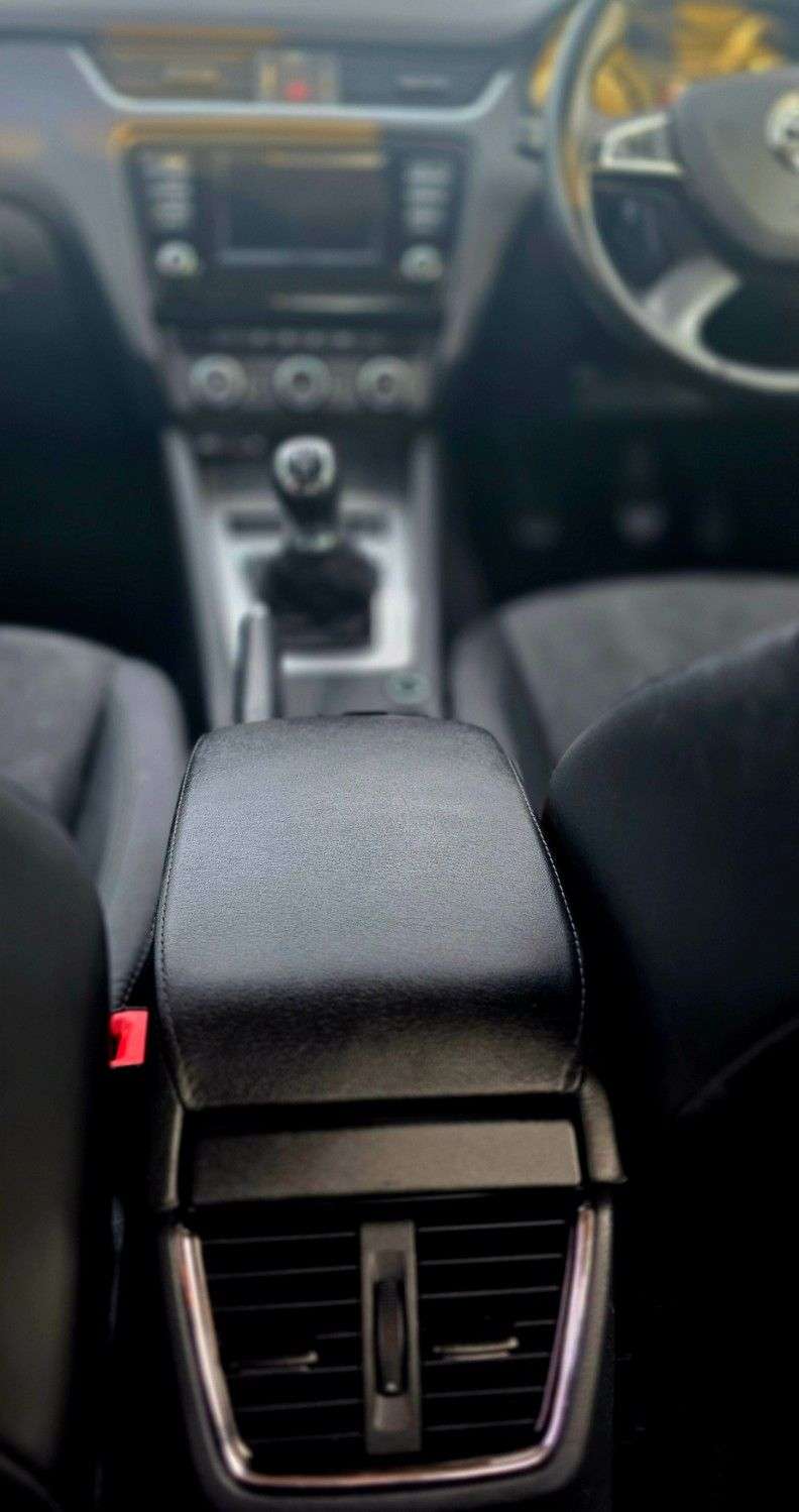 2015 SKODA OCTAVIA 2015 SKODA OCTAVIA